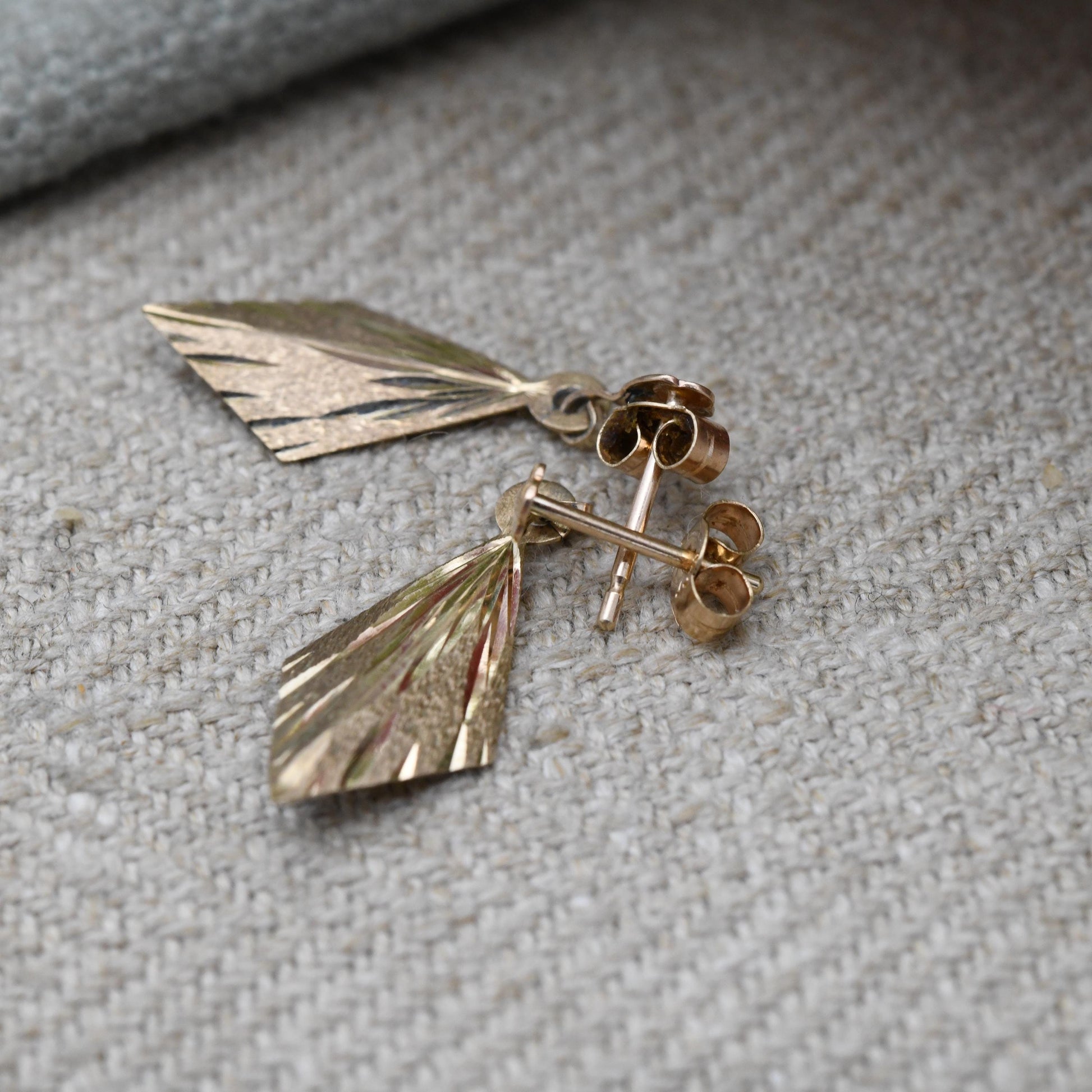 Vintage 9ct Gold Diamond-cut Drop Earrings | Small Delicate Light Gold Dangle Earrings with Butterfly Backs | Minimal Design