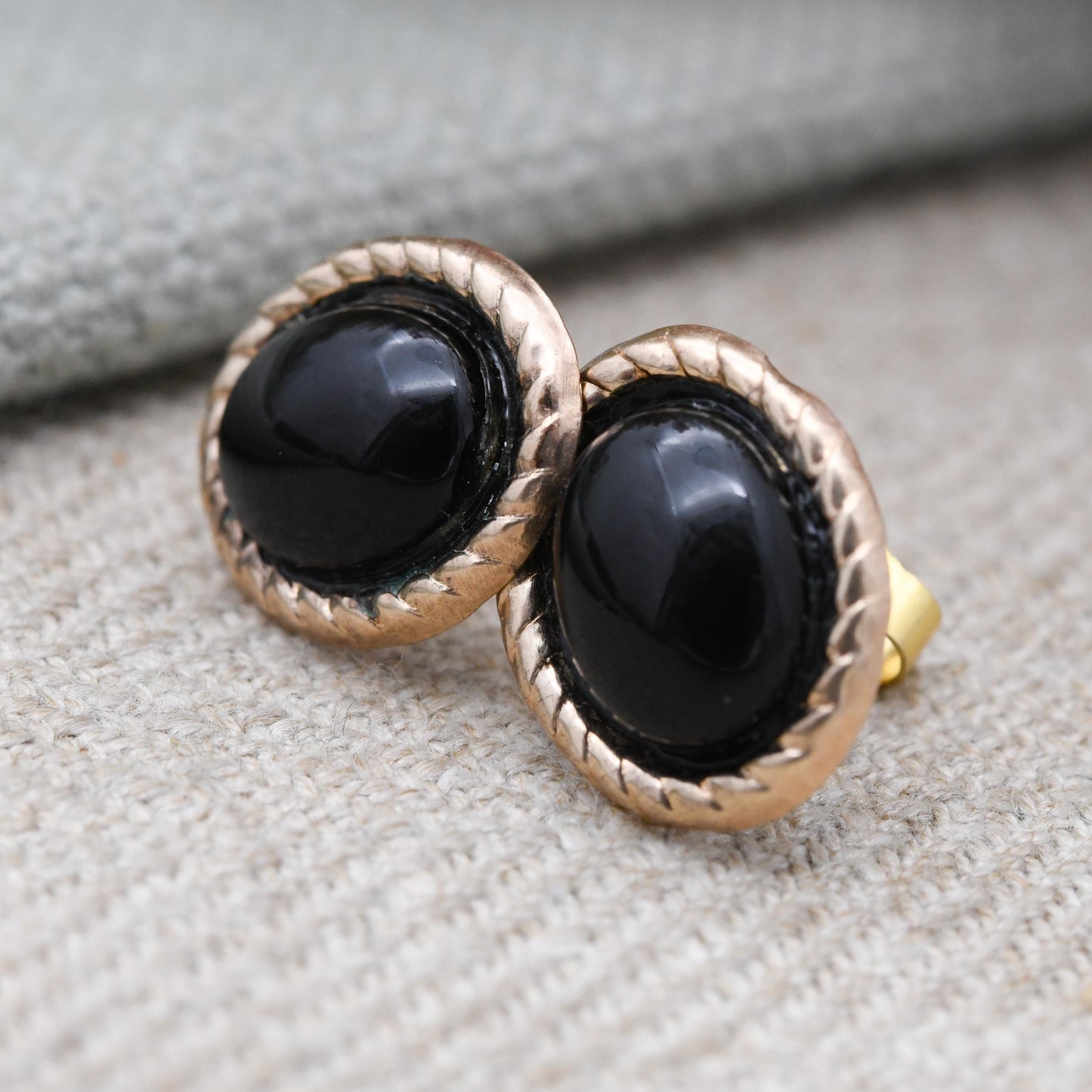 Vintage 9ct Gold Onyx Stud Earrings - Black Cabochon Gemstone | Rope Twist Antique Style Frame Mounts | Pretty Gold Jewellery Gift for Her