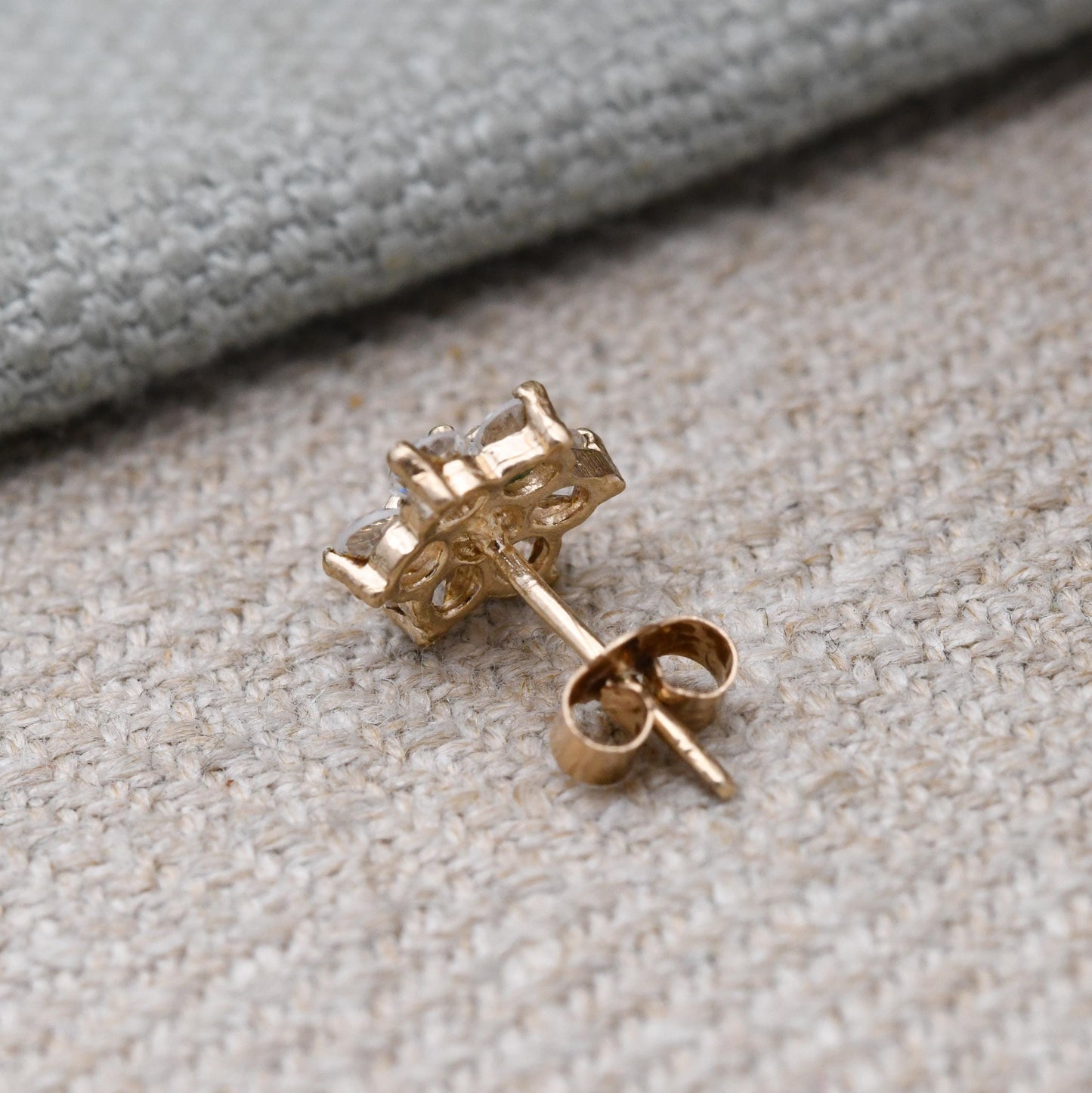 Single 9ct Gold Flower Stud Earring with CZ Clear Stones - Pretty Yellow Gold | Faceted Sparkly Stone | Butterfly Back