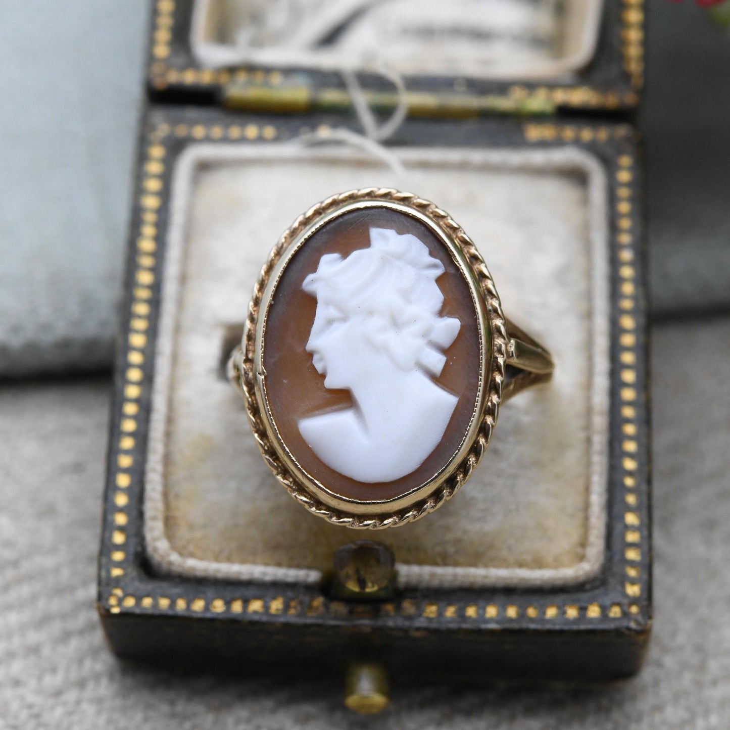 Vintage 9ct Gold Cameo Ring 1992 by Charles Lucas CL&S - Large Carved Shell Oval Portrait | UK Size - K | US Size - 5 1/2