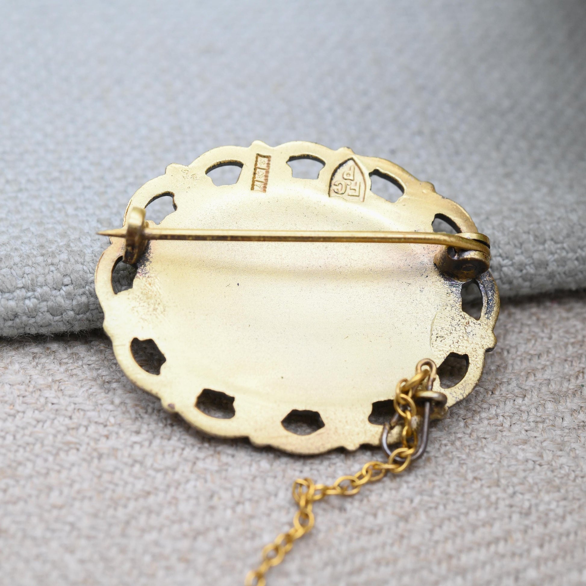 Vintage Silver Gilt Buffalo Brooch RAOB by FC Parry 1973 - Royal Antediluvian Order of Buffaloes