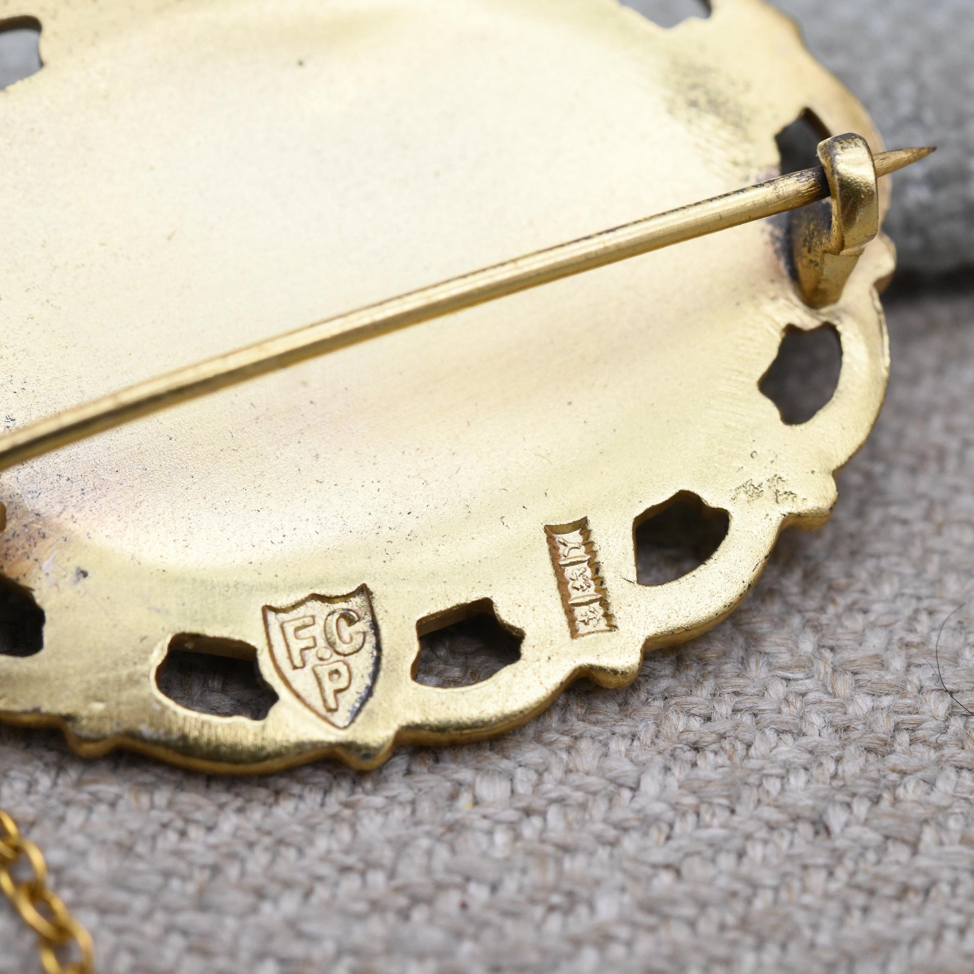 Vintage Silver Gilt Buffalo Brooch RAOB by FC Parry 1973 - Royal Antediluvian Order of Buffaloes