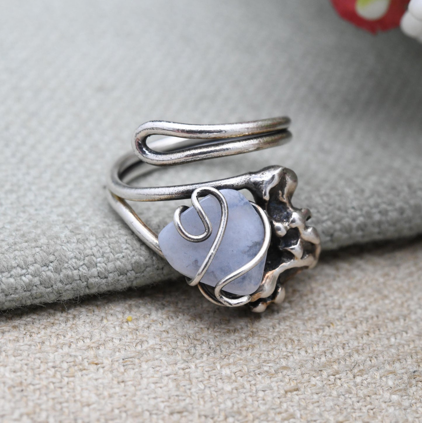 Vintage Silver Blue Lace Agate Figural Ring - Openwork Abstract Wavy Natural Design | Gift for Her | UK Size - L 1/2 | US Size - 5 3/4