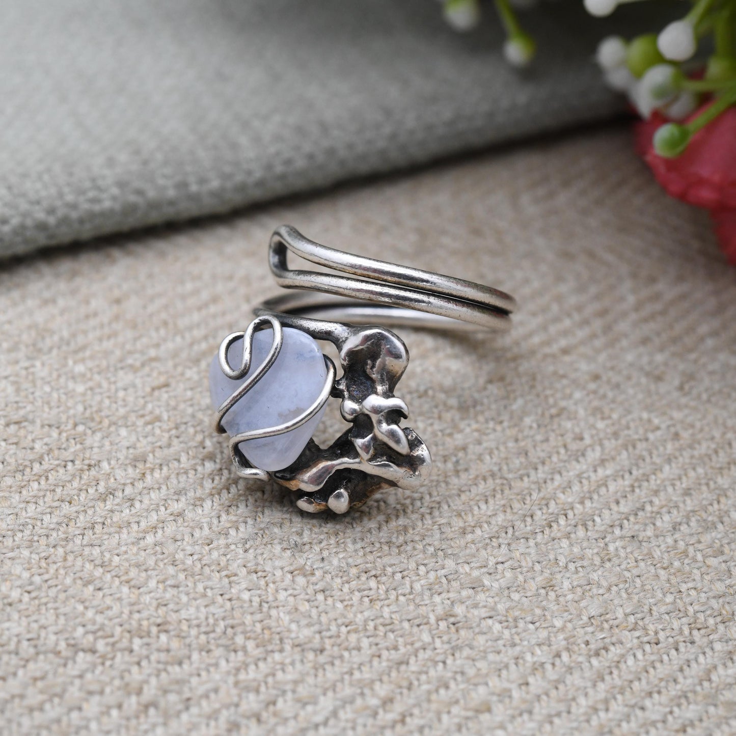 Vintage Silver Blue Lace Agate Figural Ring - Openwork Abstract Wavy Natural Design | Gift for Her | UK Size - L 1/2 | US Size - 5 3/4
