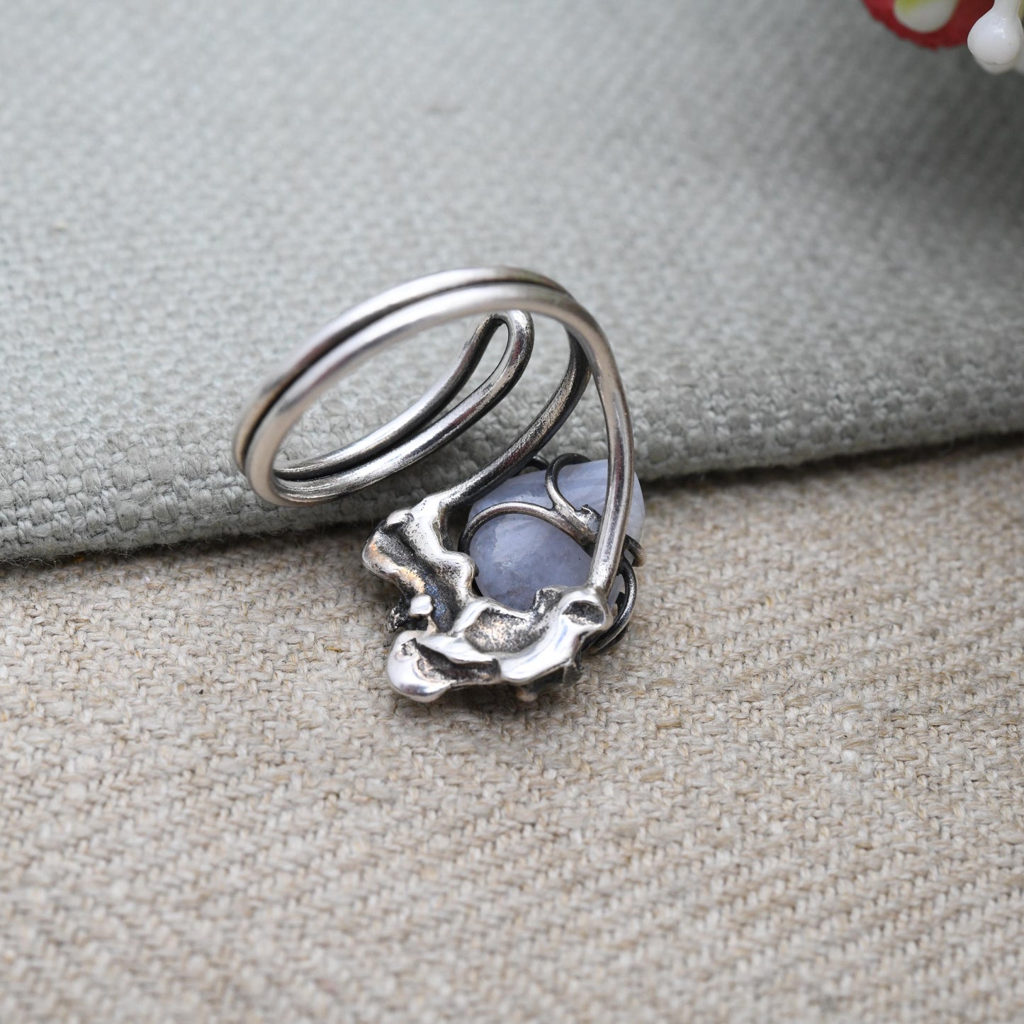 Vintage Silver Blue Lace Agate Figural Ring - Openwork Abstract Wavy Natural Design | Gift for Her | UK Size - L 1/2 | US Size - 5 3/4