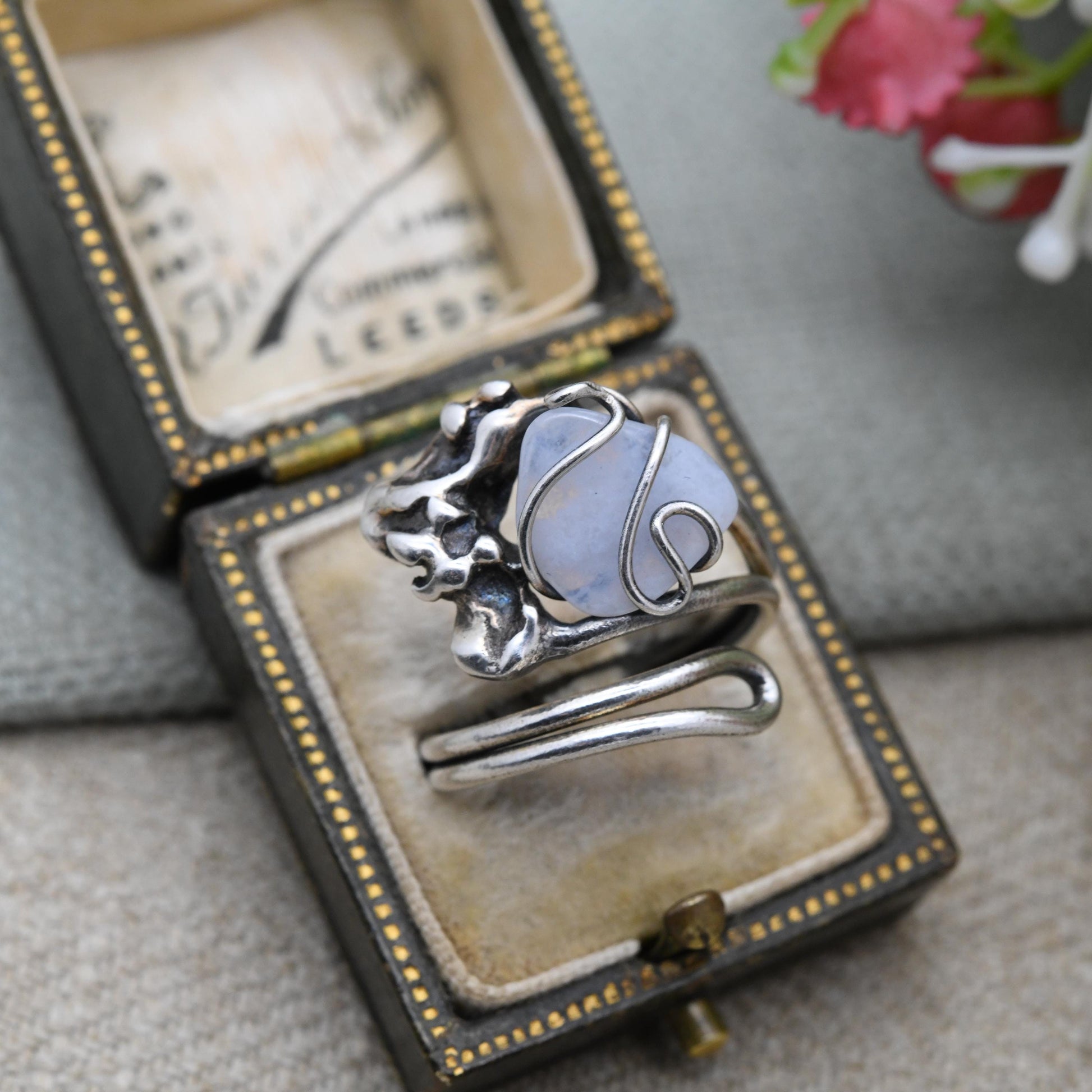 Vintage Silver Blue Lace Agate Figural Ring - Openwork Abstract Wavy Natural Design | Gift for Her | UK Size - L 1/2 | US Size - 5 3/4