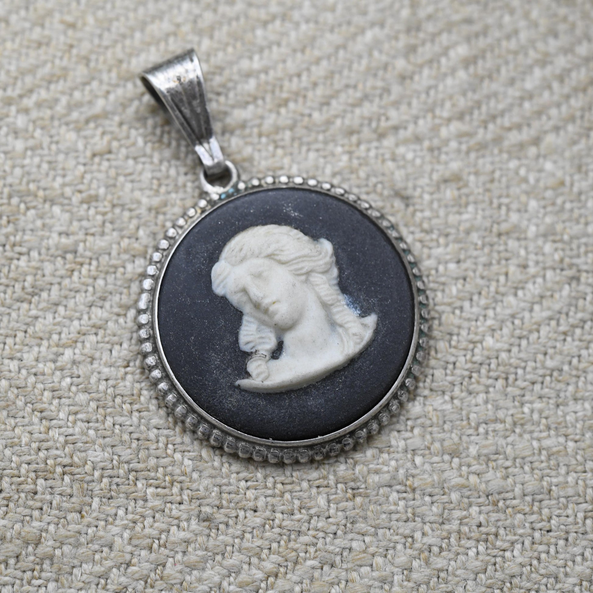 Vintage Wedgwood Sterling Silver Portrait on Black Jasperware Pendant - Circular Classical Cameo | Gift for Her