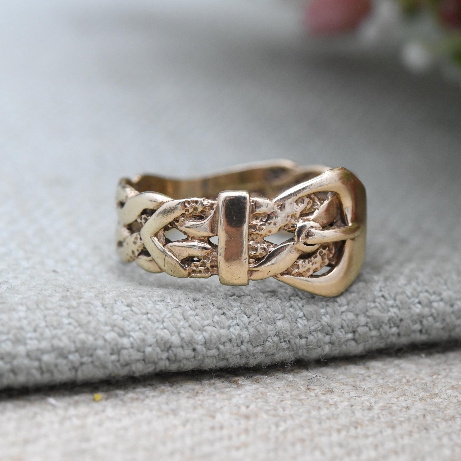 Vintage 9ct Gold Buckle Ring 1988 - Openwork Belt Buckle Textured Unisex Gold Band Gift | UK Size - P | US Size - 7 3/4
