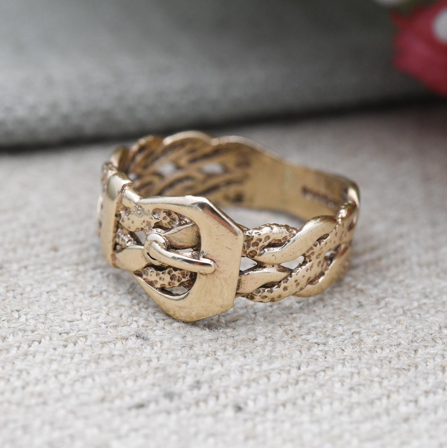 Vintage 9ct Gold Buckle Ring 1988 - Openwork Belt Buckle Textured Unisex Gold Band Gift | UK Size - P | US Size - 7 3/4