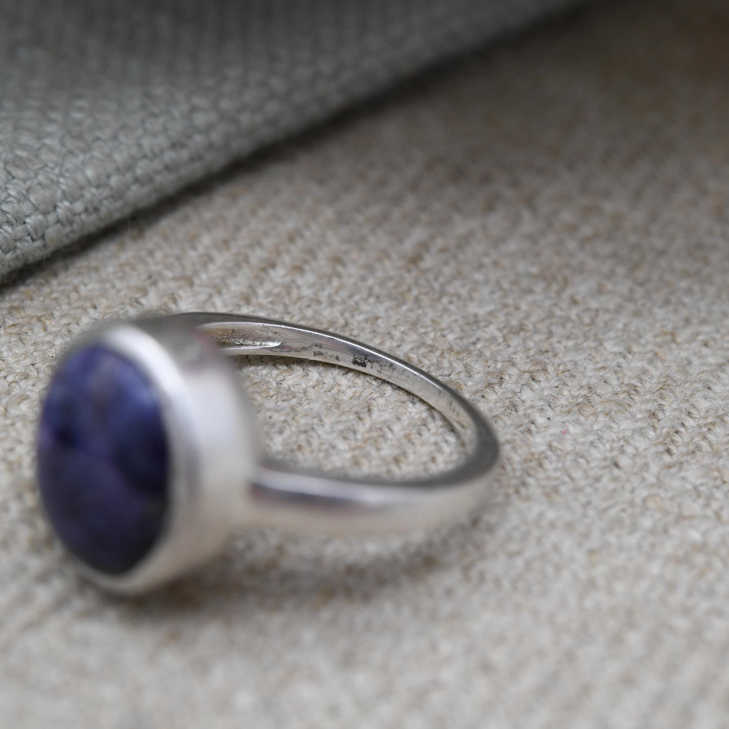 Vintage Sterling Silver Purple Stone Signet Ring - Cabochon Large Purple Stone | UK Size - N | US Size - 6 1/2