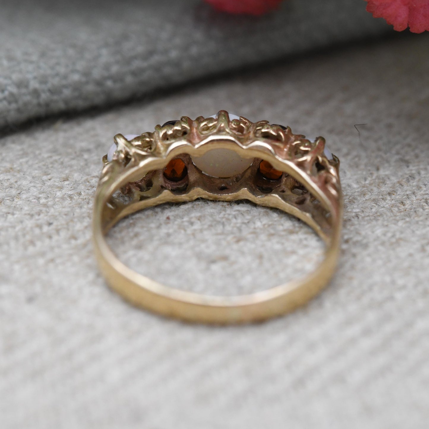 Vintage 9ct Gold Opal 3 Stone Ring with Garnet Accent Stones 1979 - Pretty Mid-Century Dress Ring | UK Size - L 1/2 | US Size - 6