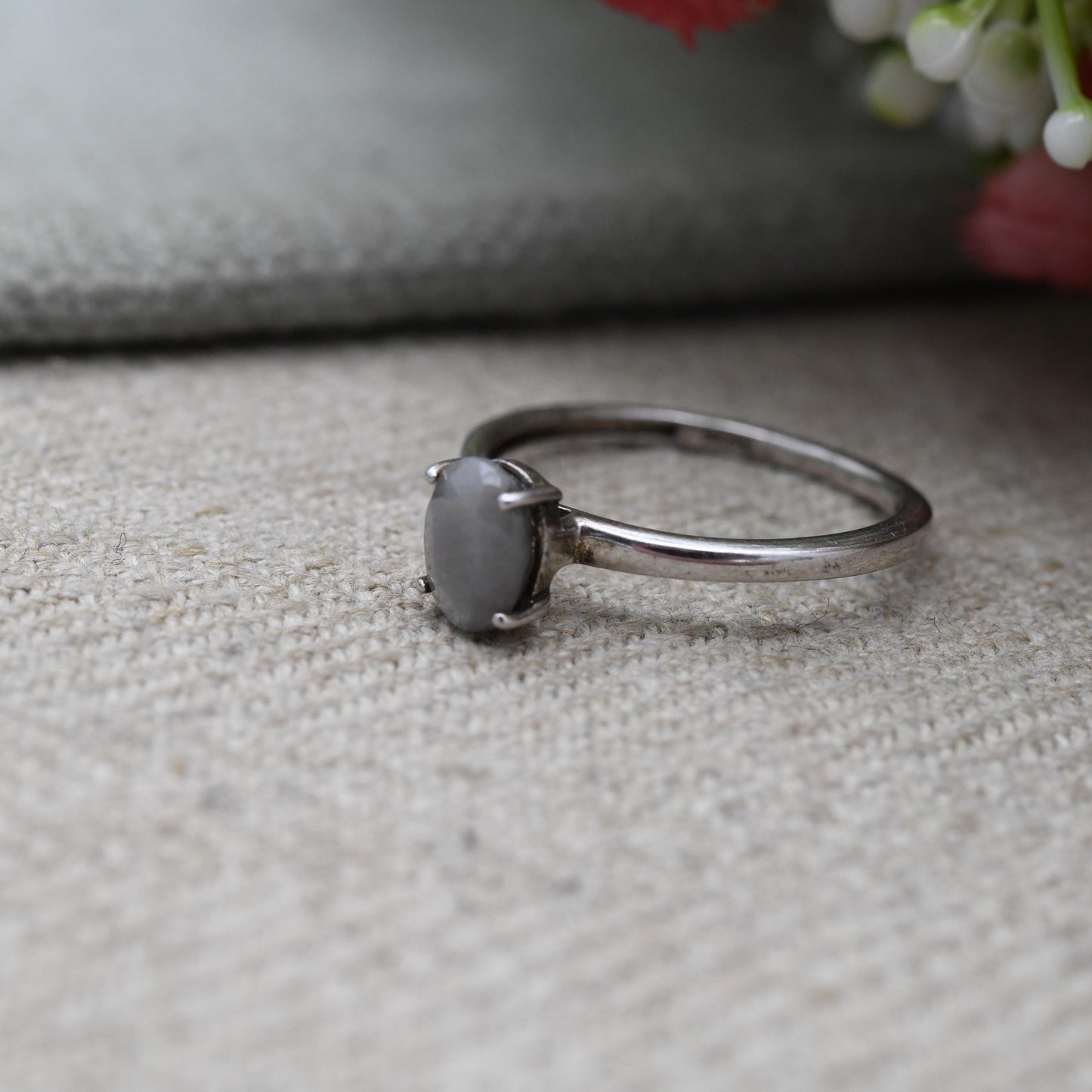 Vintage Sterling Silver Faceted Solitaire Ring - Oval Chatoyant Grey Stone Ring | UK Size - N 1/2 | US Size - 6 3/4