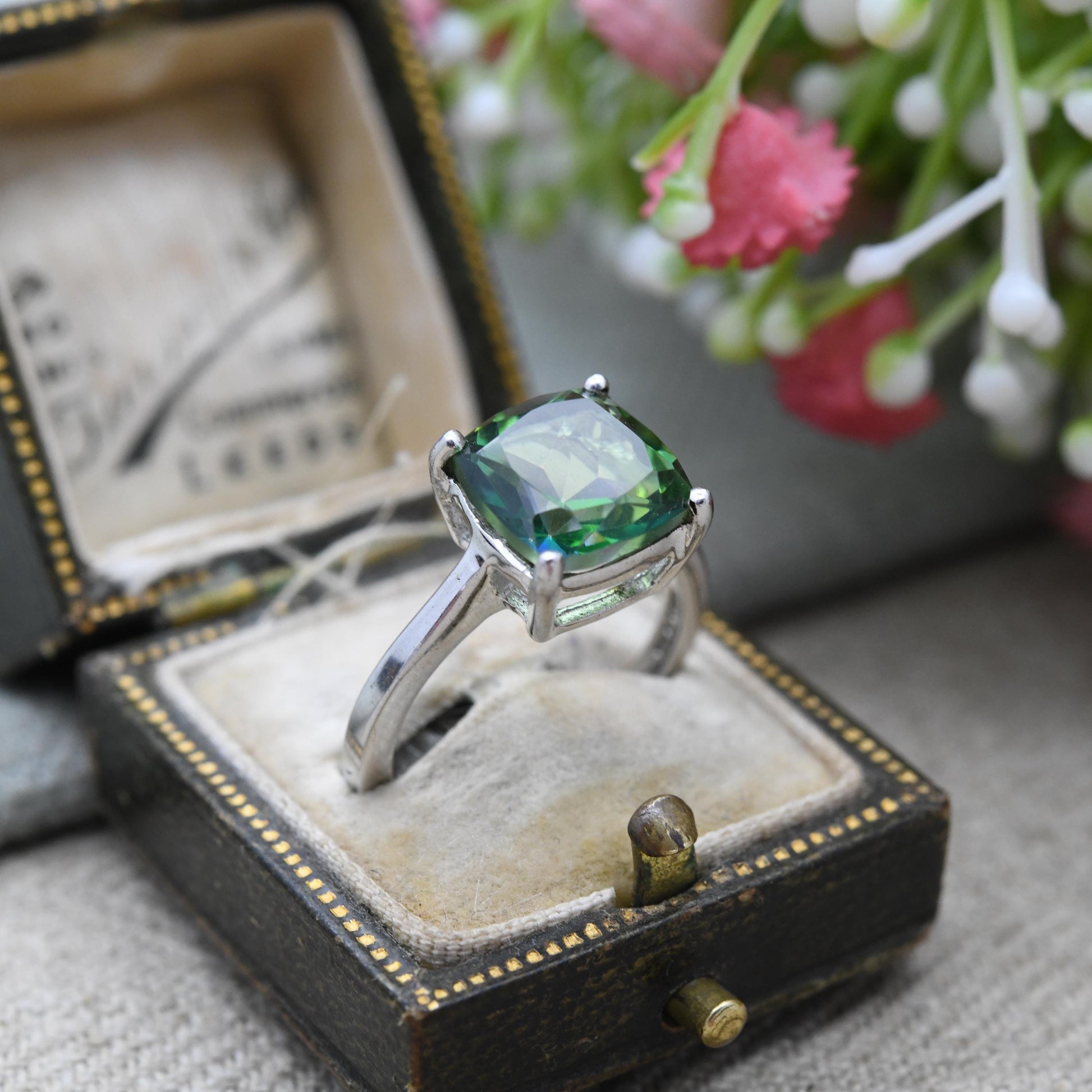 TGGC Sterling Silver Green Chrome Diopside Ring - The Genuine Gemstone Company Green Stone Cocktail Ring | UK Size - N | US Size - 6 3/4