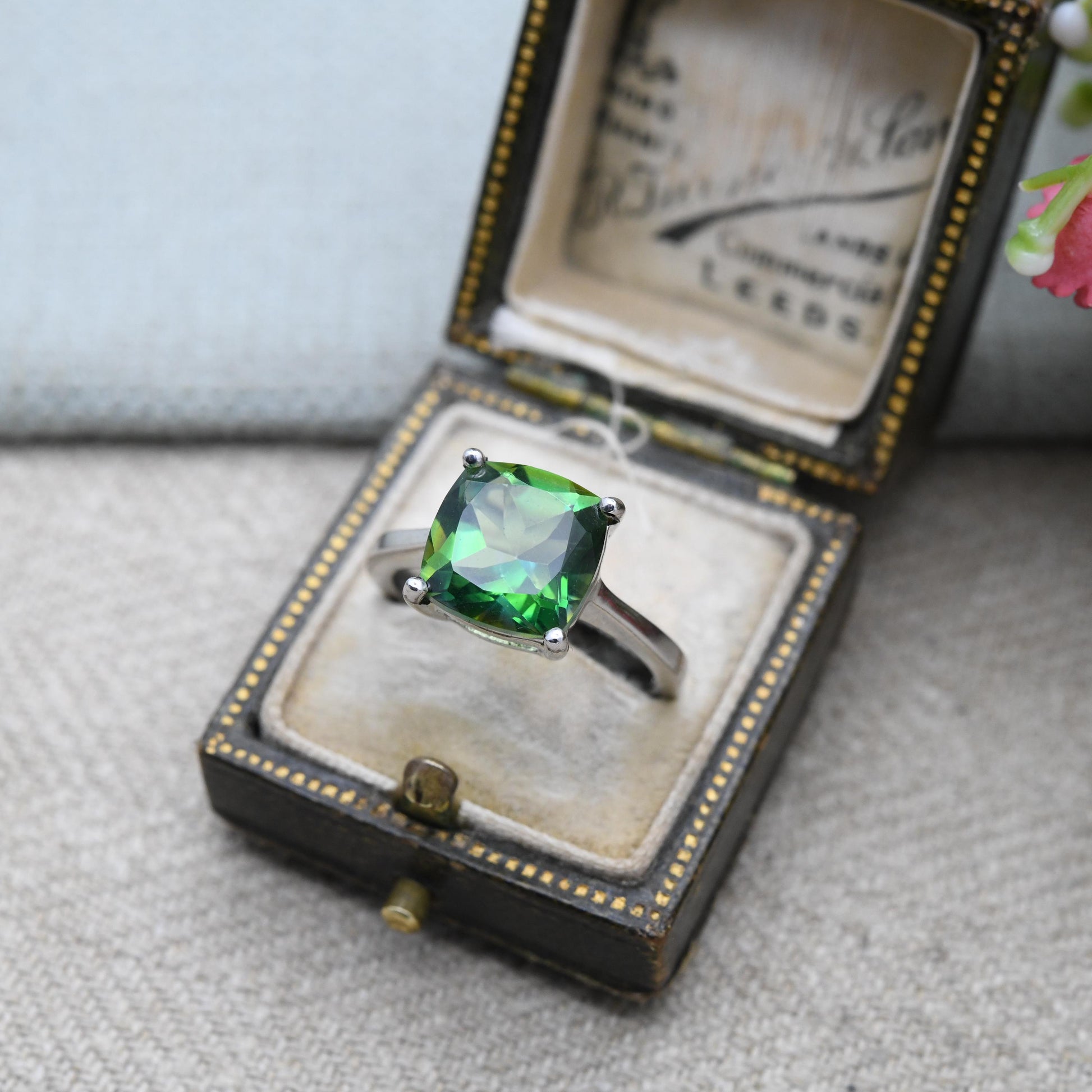 TGGC Sterling Silver Green Chrome Diopside Ring - The Genuine Gemstone Company Green Stone Cocktail Ring | UK Size - N | US Size - 6 3/4