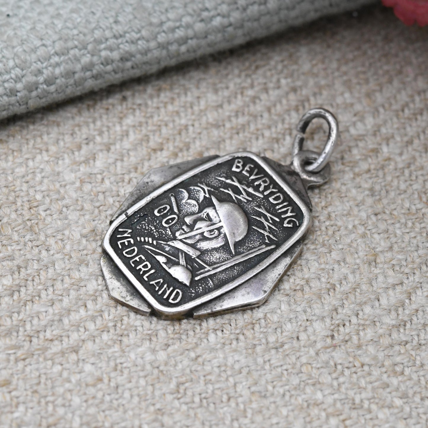 Vintage Silver Liberation of the Netherlands 1945 Medal Pendant - Bevryding Nederland | WW2 Dutch Liberty | Military Memorabilia