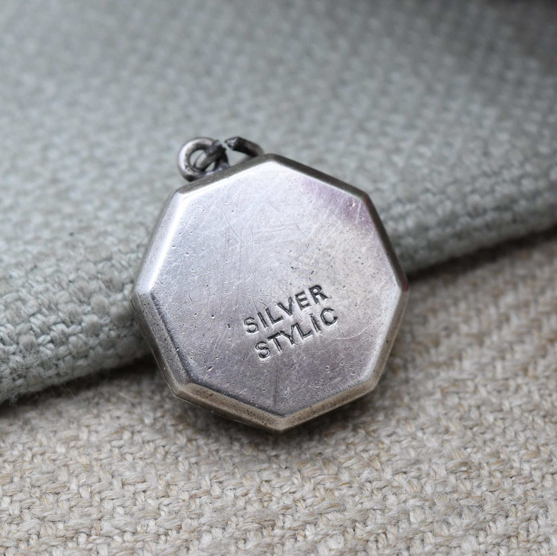 Vintage Sterling Silver Locket Pendant with Flower Engraving - Octagonal Scrolling Floral Decoration | Pretty Gift for Her