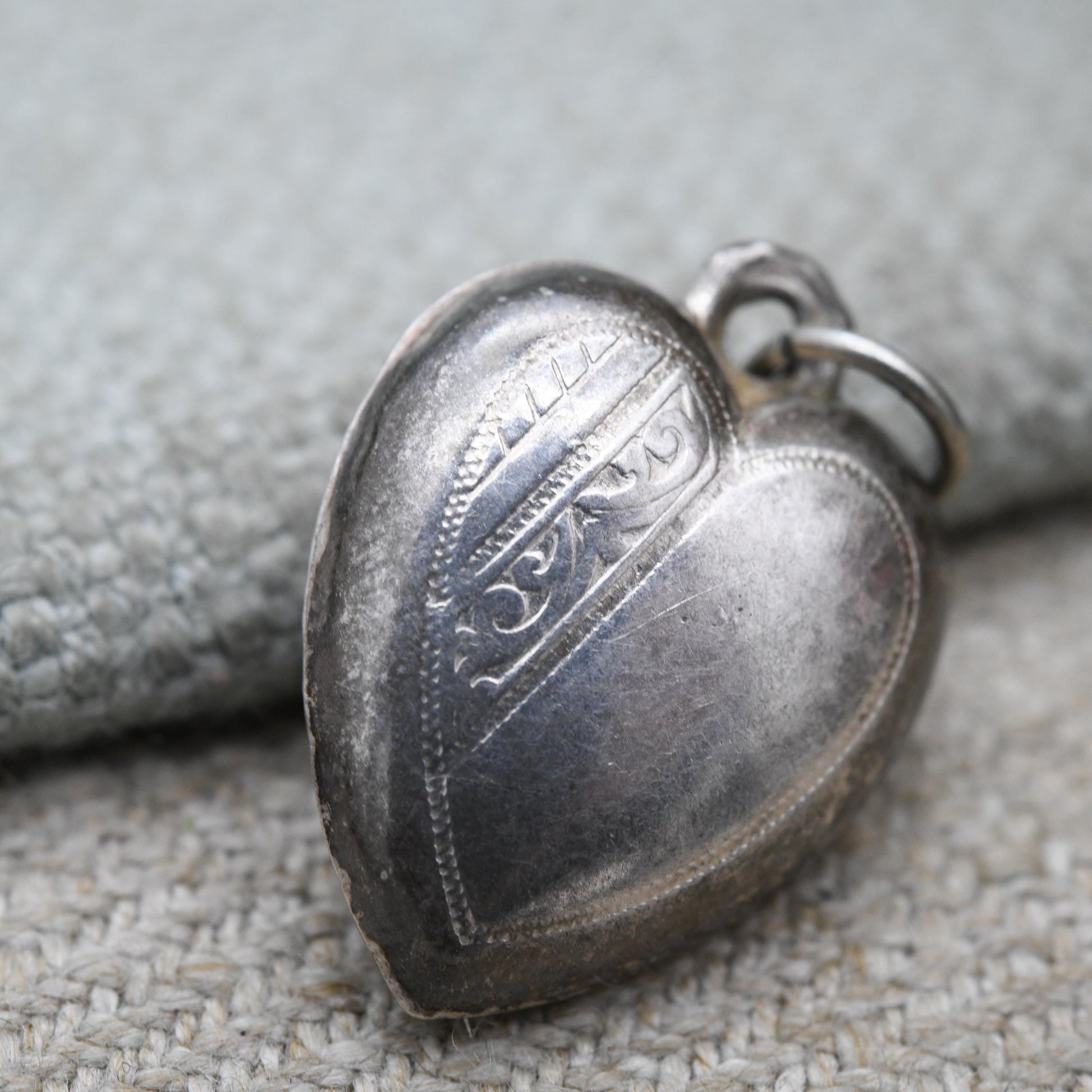 Vintage Sterling Silver Love Heart Charm Pendant with Engraved Pattern - Small Puffed Love Heart | Gift for Charm Bracelet