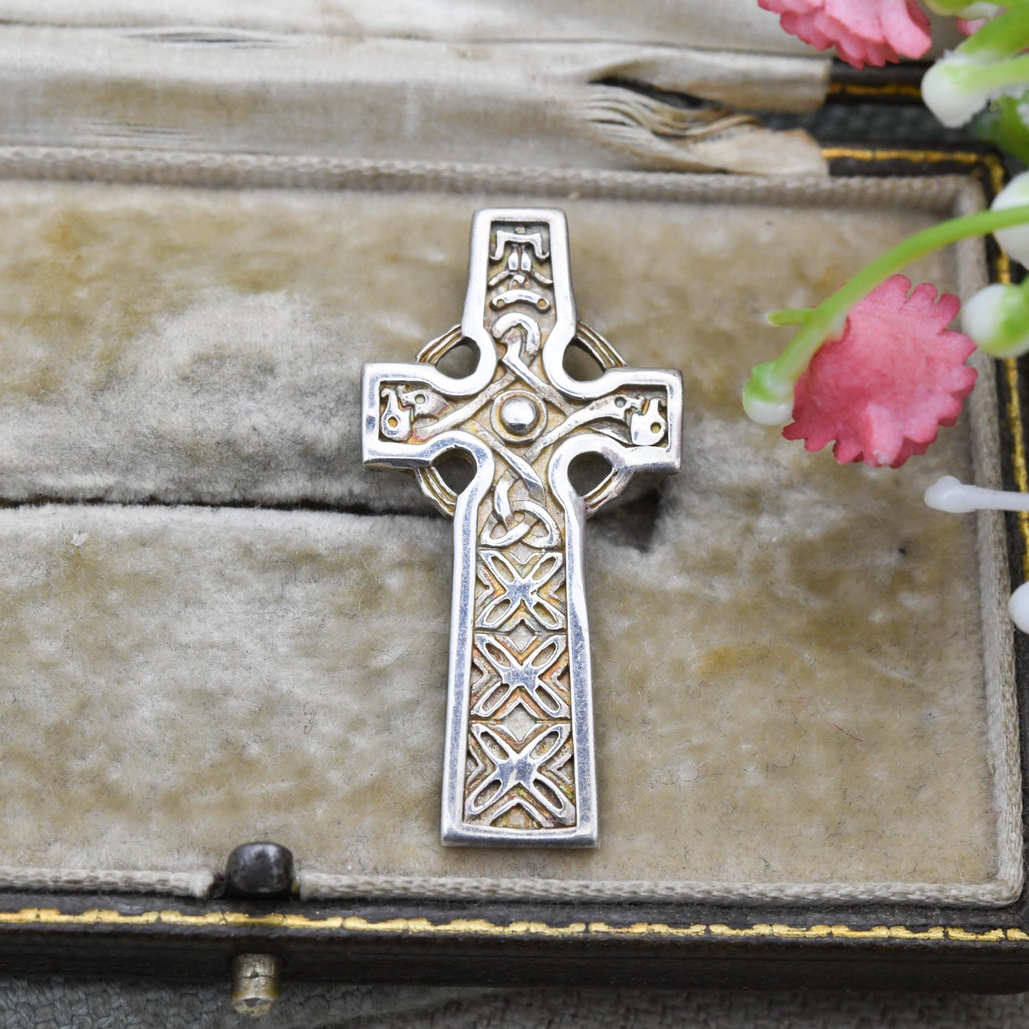 Vintage Silver Celtic Cross Pendant - Chunky Cross with Celtic Twists | Vintage Religious Jewellery Gift