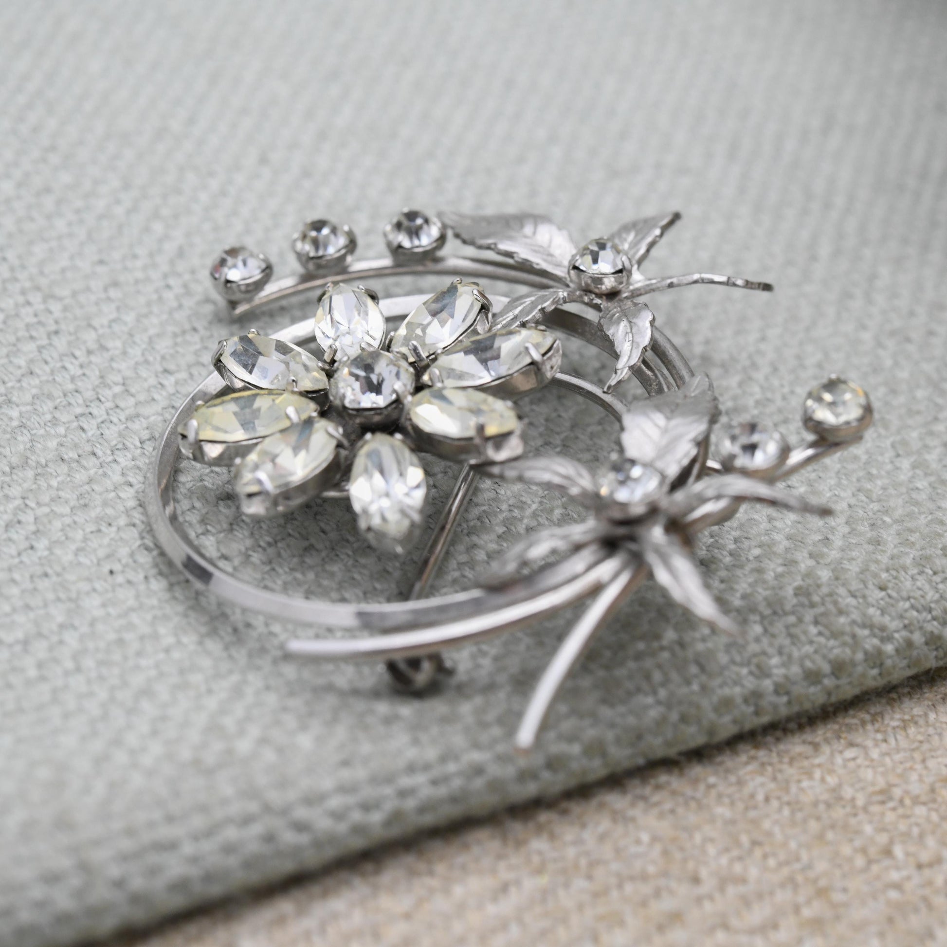 Vintage Krementz Floral Clear Stone Brooch - Beautiful Flowers and Clear Gemstones on an Openwork Mount | Gift for Her