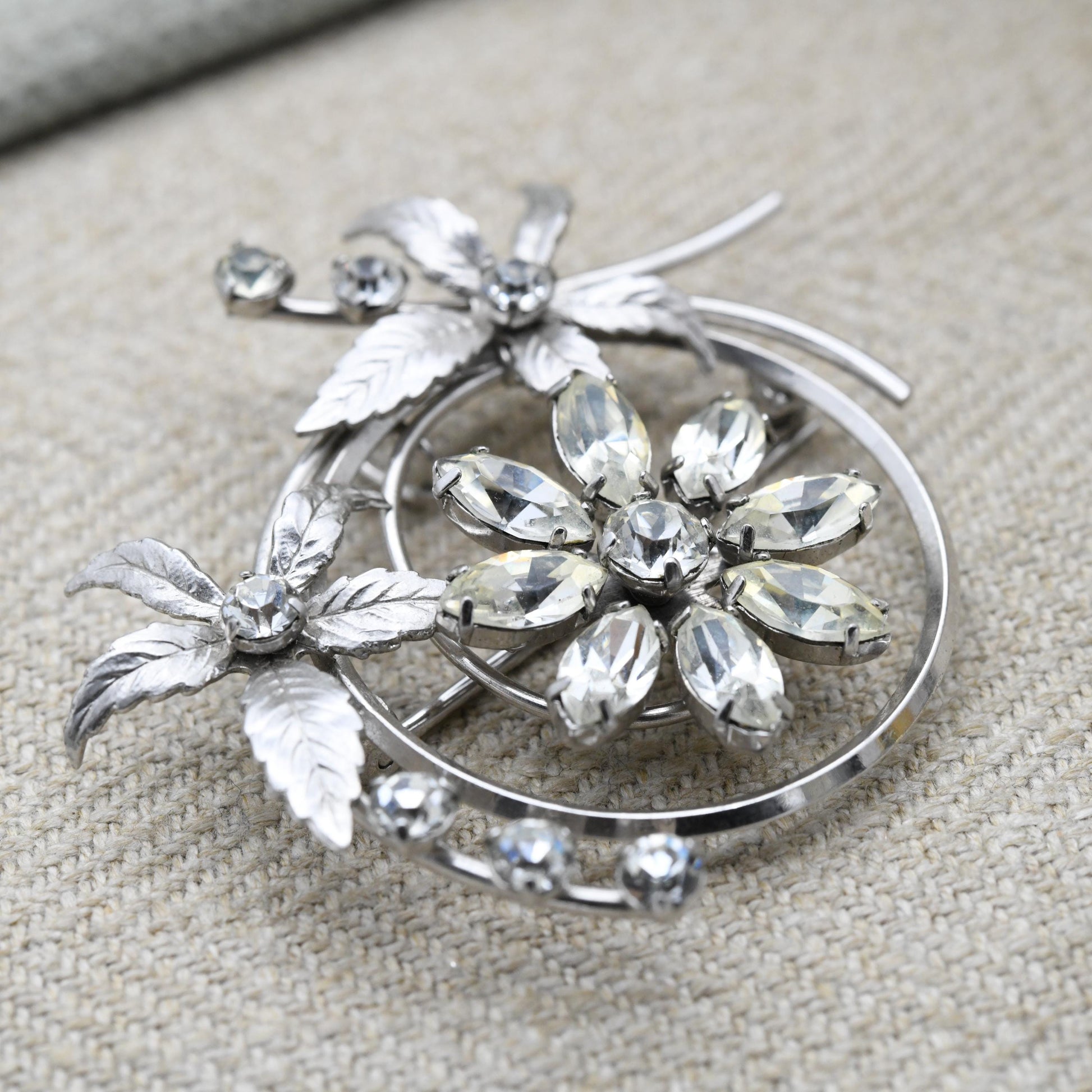 Vintage Krementz Floral Clear Stone Brooch - Beautiful Flowers and Clear Gemstones on an Openwork Mount | Gift for Her