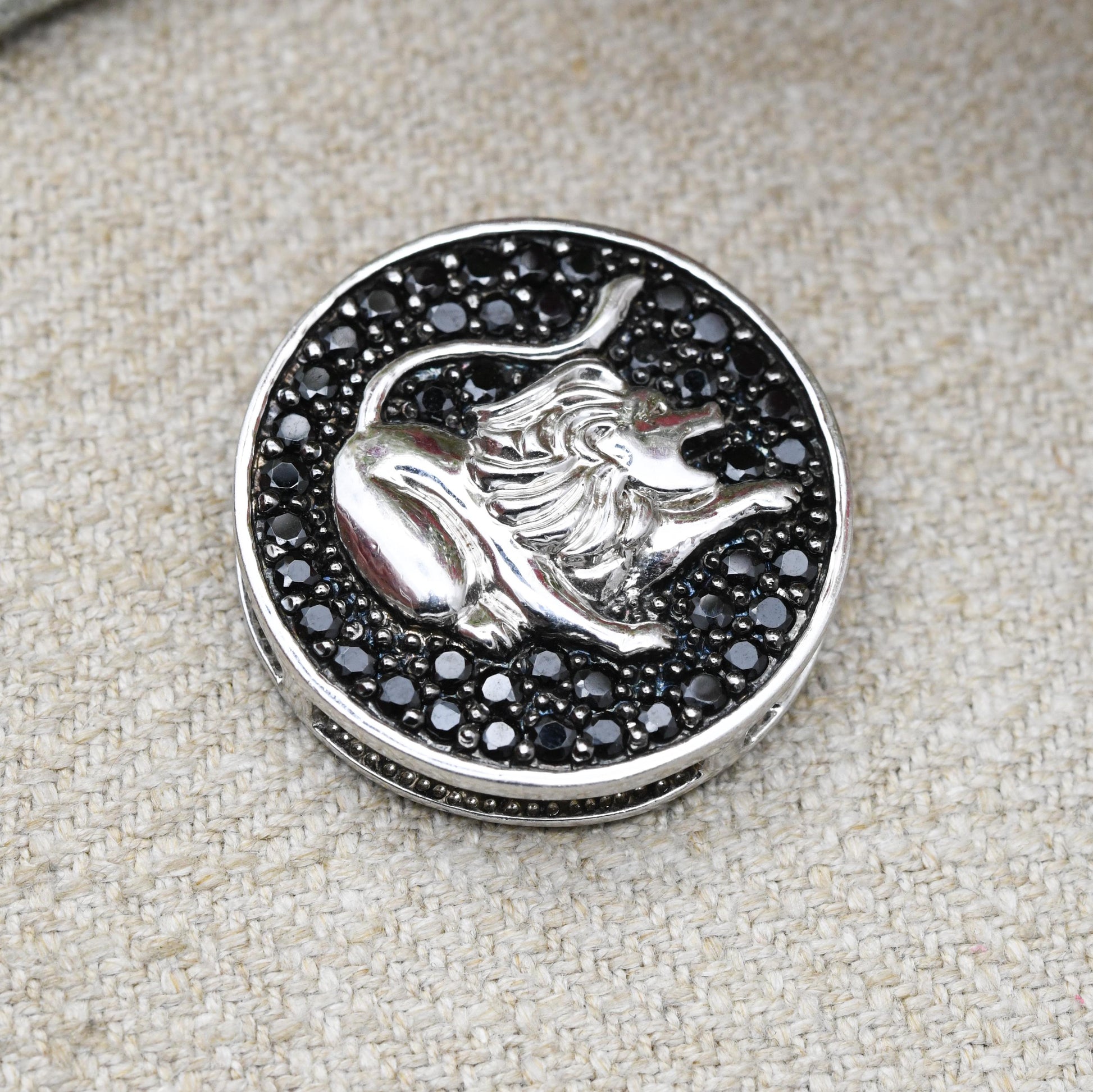 Vintage Sterling Silver Black Stone Lion Leo Pendant - Unusual Slider Necklace | Leo Astrological Zodiac July August Birthday Gift