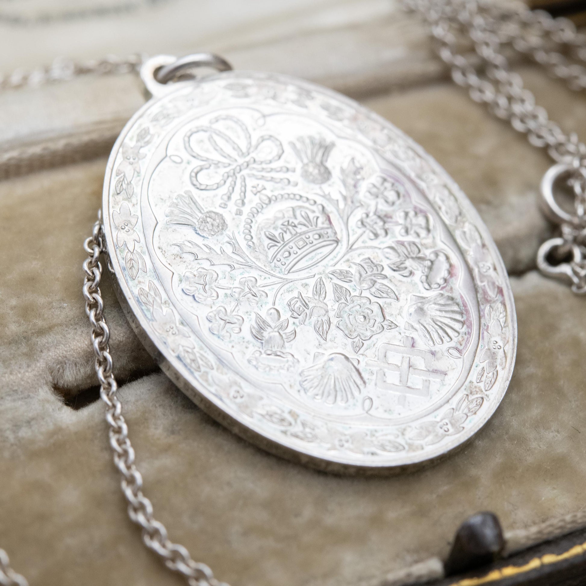 Vintage Sterling Silver Prince Charles & Lady Diana 1981 Medal Pendant - Franklin Mint Collectable Memorabilia | Wedding Commemorative