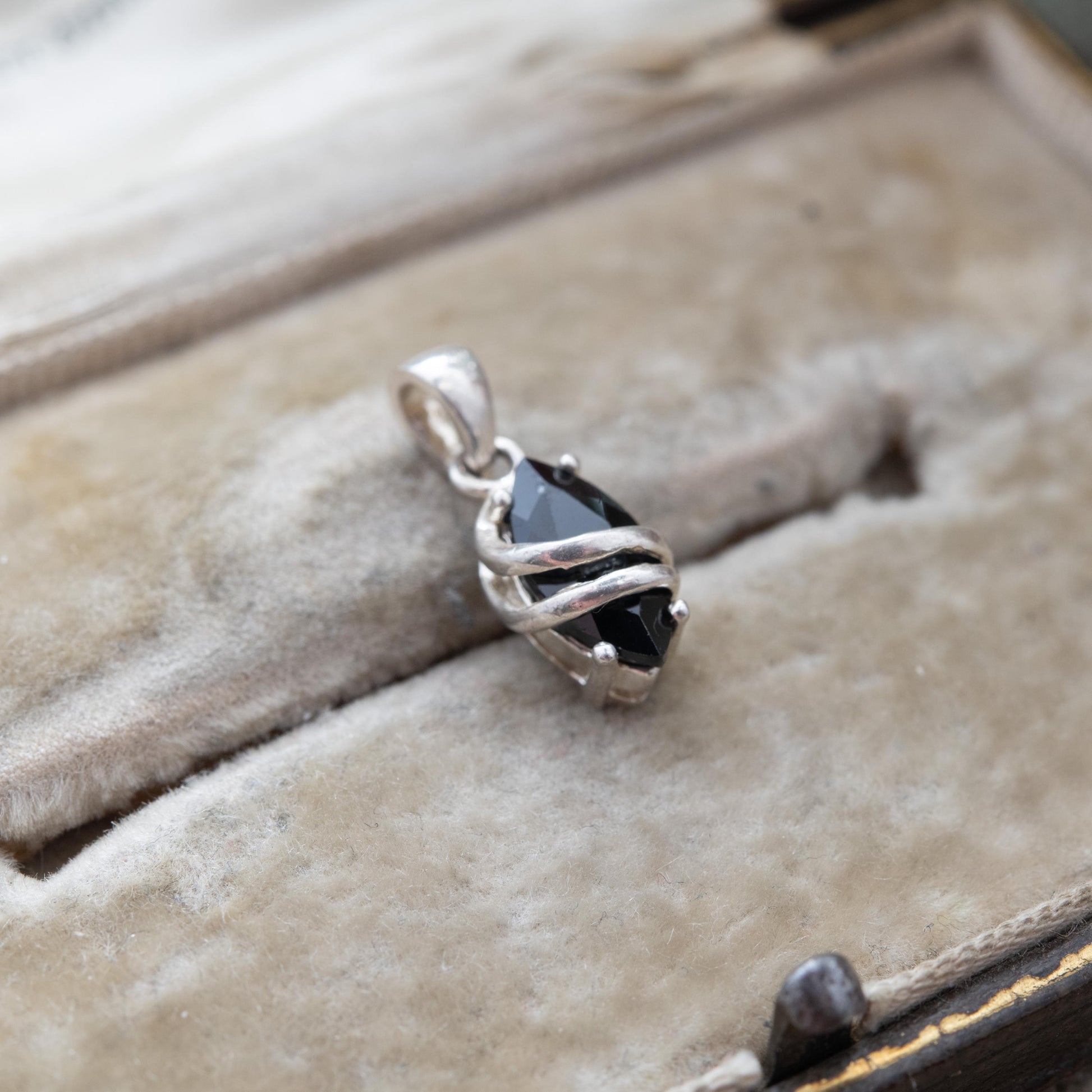 Vintage Sterling Silver Black Stone Pendant - Cute Black and Openwork Silver Vine Charm for Necklace Stack | Gift for Her