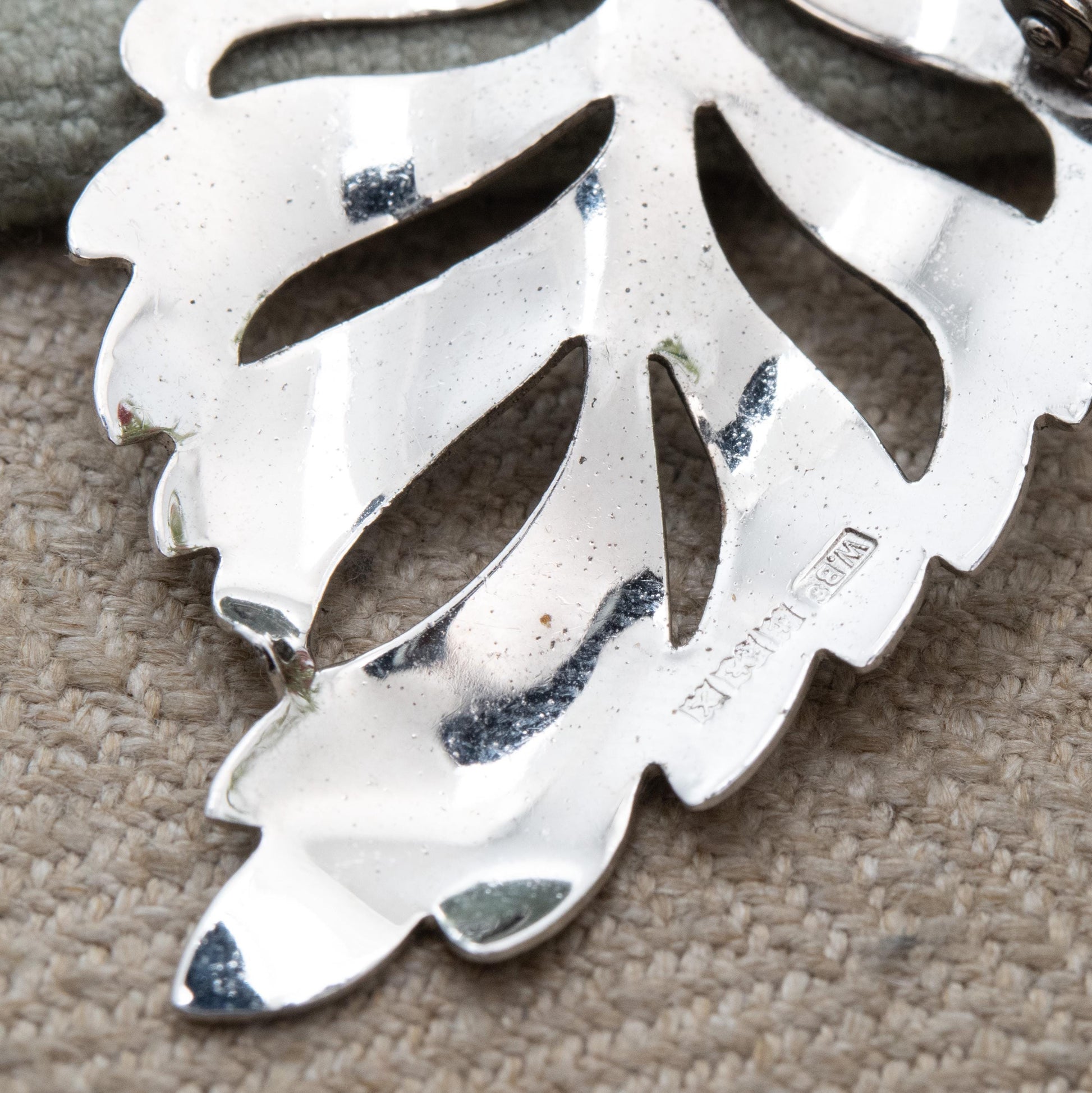 Vintage Ward Brothers Sterling Silver Leaf Brooch 1972 - Mid-Century Floral Designer Jewellery | Gift for Nature Lover