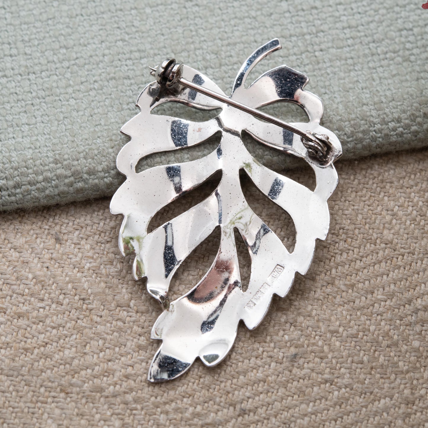 Vintage Ward Brothers Sterling Silver Leaf Brooch 1972 - Mid-Century Floral Designer Jewellery | Gift for Nature Lover