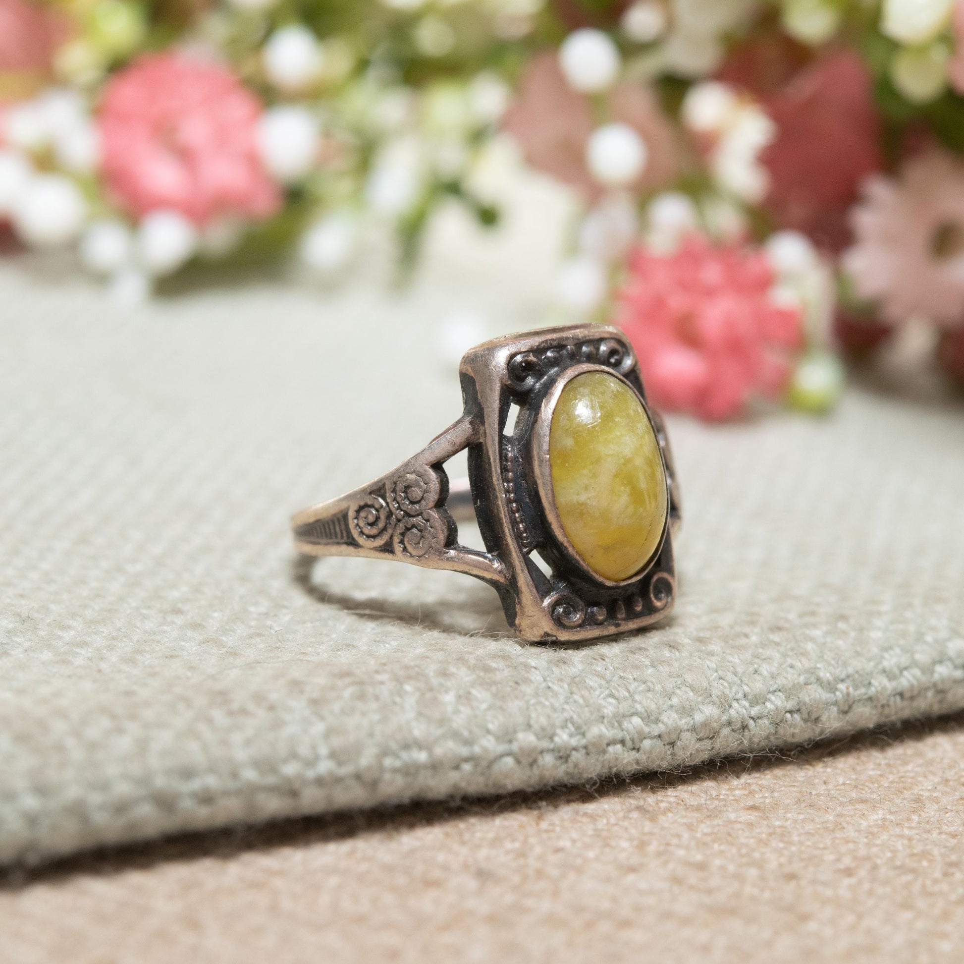 Vintage Sterling Silver Connemara Marble Ring - Celtic Irish Green Stone c. 1940s | UK Size - N | US - 6 1/2