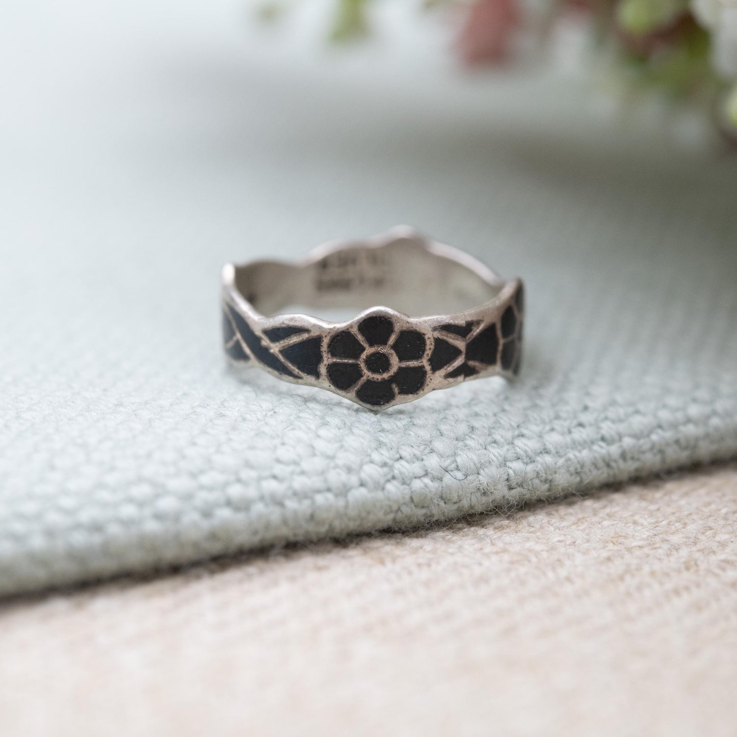 Vintage Sterling Silver Niello Siam Floral Ring - Thailand Enamel Flower | Siamese Silver | UK Size - K 1/2 |US Size - 5 1/2