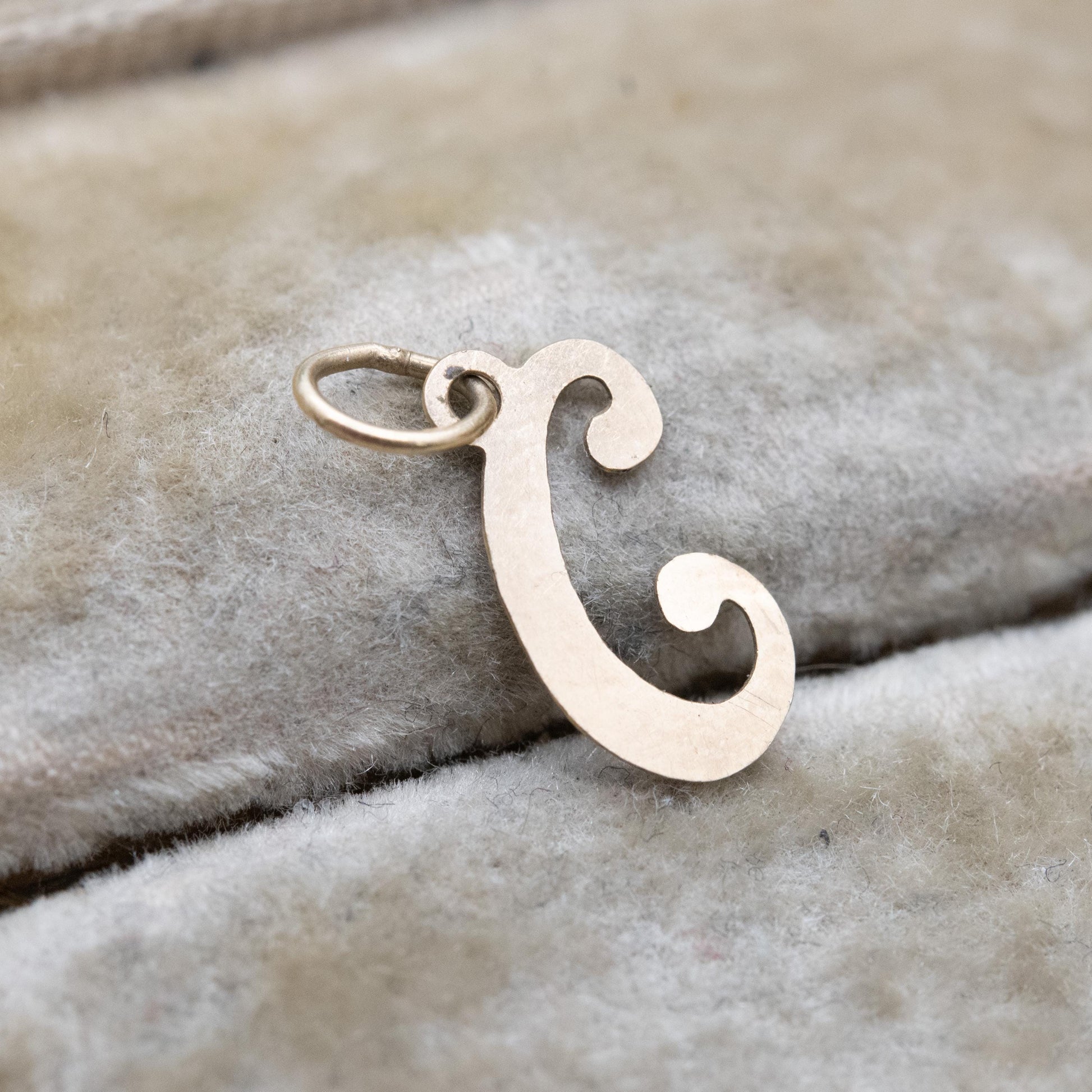 Vintage 9ct Gold Letter C Charm Pendant - Openwork Initial Pendant | Sentimental Jewellery Gift | Unisex Name Charm