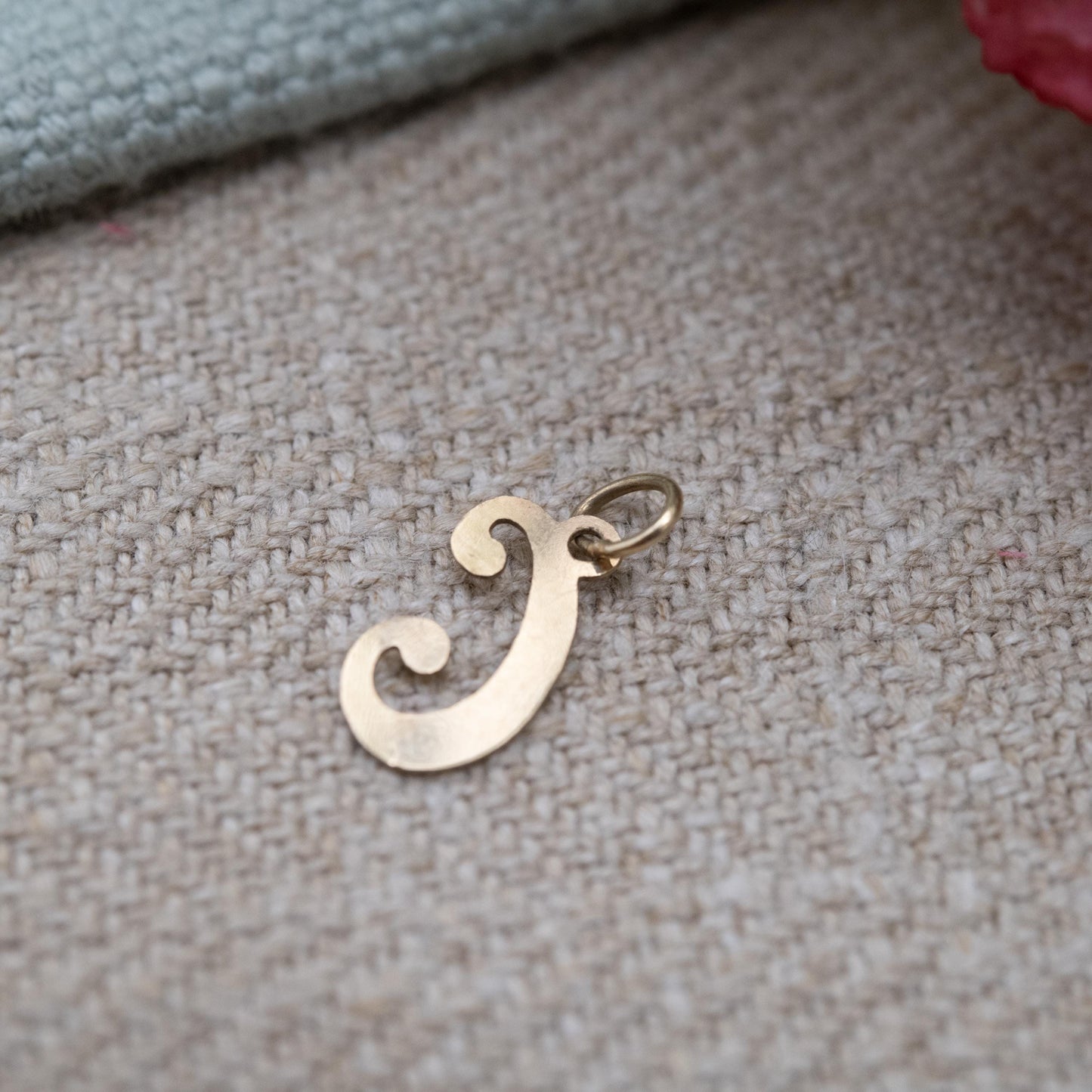 Vintage 9ct Gold Letter C Charm Pendant - Openwork Initial Pendant | Sentimental Jewellery Gift | Unisex Name Charm