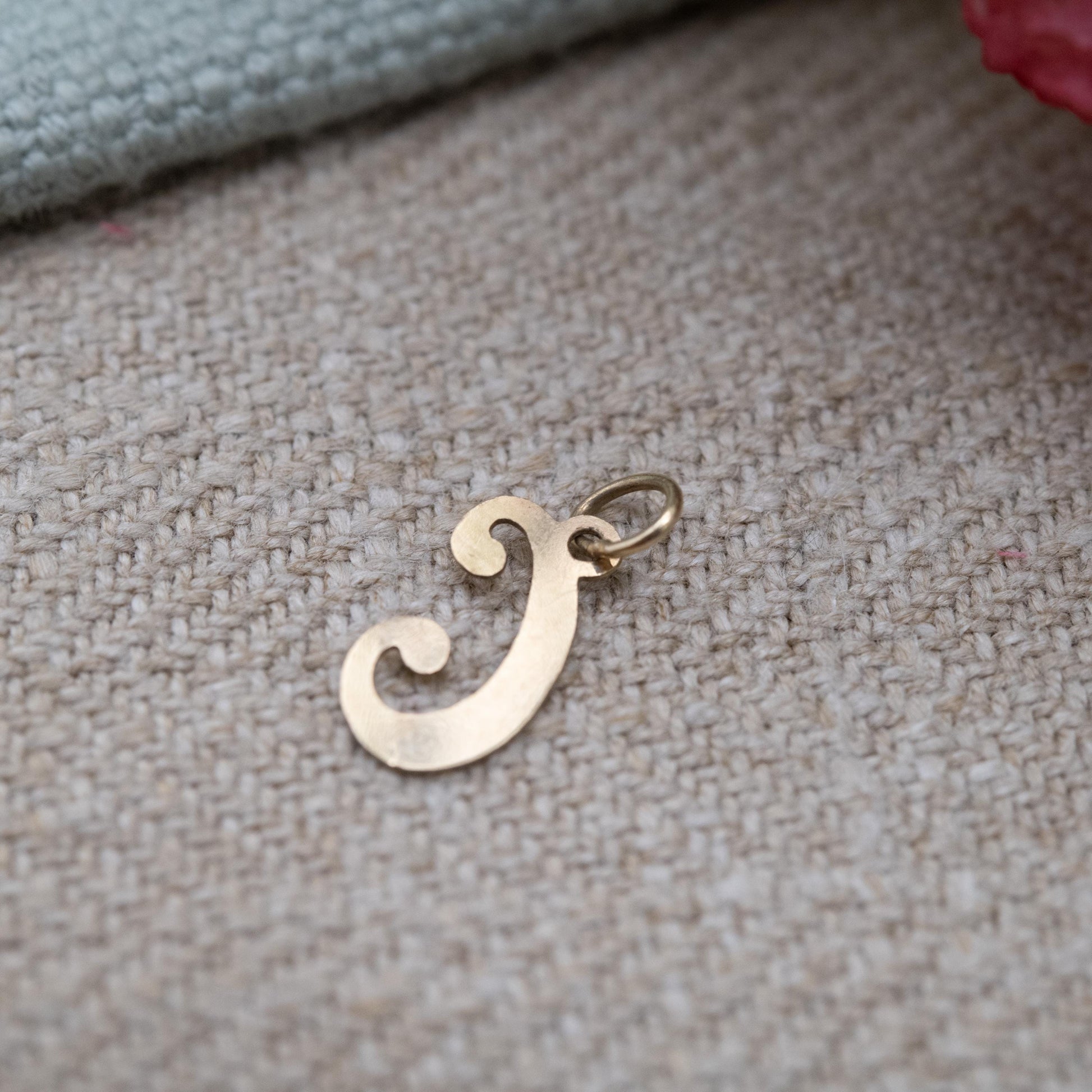 Vintage 9ct Gold Letter C Charm Pendant - Openwork Initial Pendant | Sentimental Jewellery Gift | Unisex Name Charm
