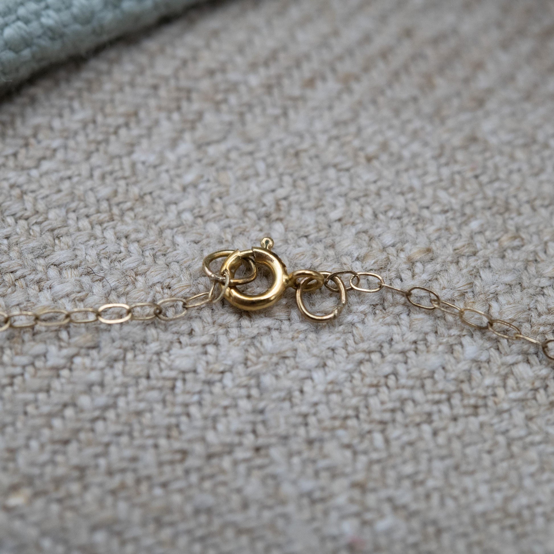 Vintage 9ct Gold Best Friend Pendant Necklace on Trace Chain - Pretty Solid Gold Necklace Charm Gift for Birthday