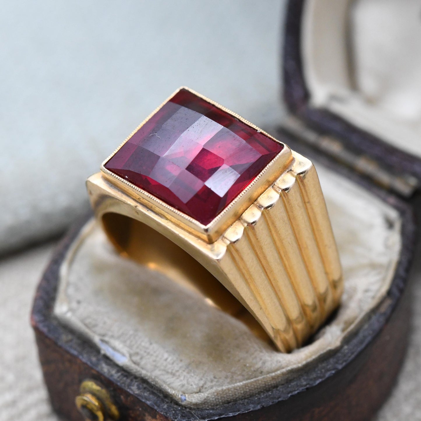 Vintage 18ct Gold Ruby Signet Ring with Square Faceted Stone - UK Size - T | US Size - 9 3/4