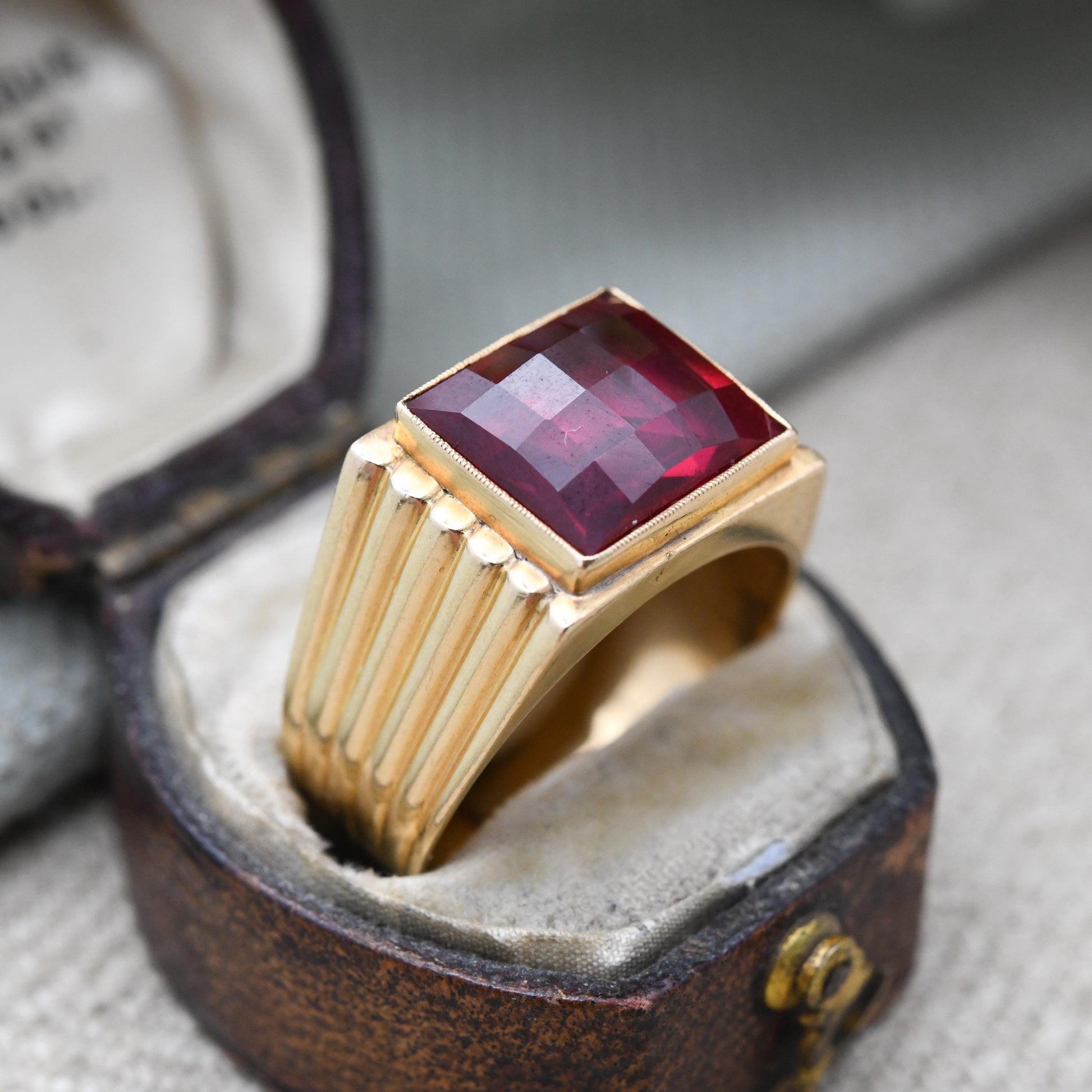 Vintage 18ct Gold Ruby Signet Ring with Square Faceted Stone - UK Size - T | US Size - 9 3/4