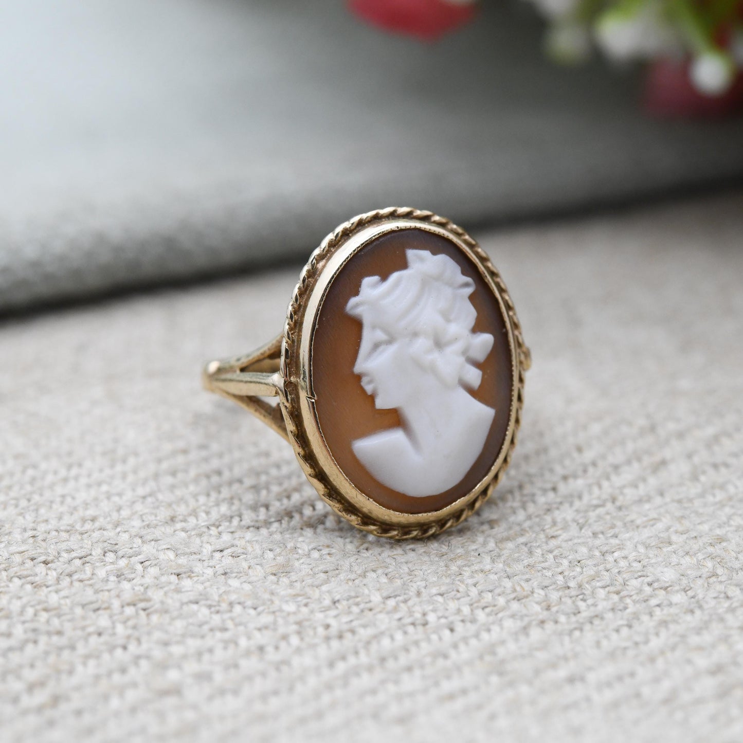Vintage 9ct Gold Cameo Ring 1992 by Charles Lucas CL&S - Large Carved Shell Oval Portrait | UK Size - K | US Size - 5 1/2