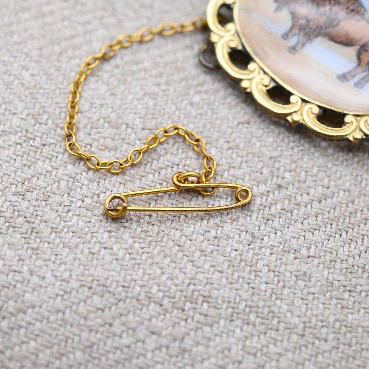 Vintage Silver Gilt Buffalo Brooch RAOB by FC Parry 1973 - Royal Antediluvian Order of Buffaloes