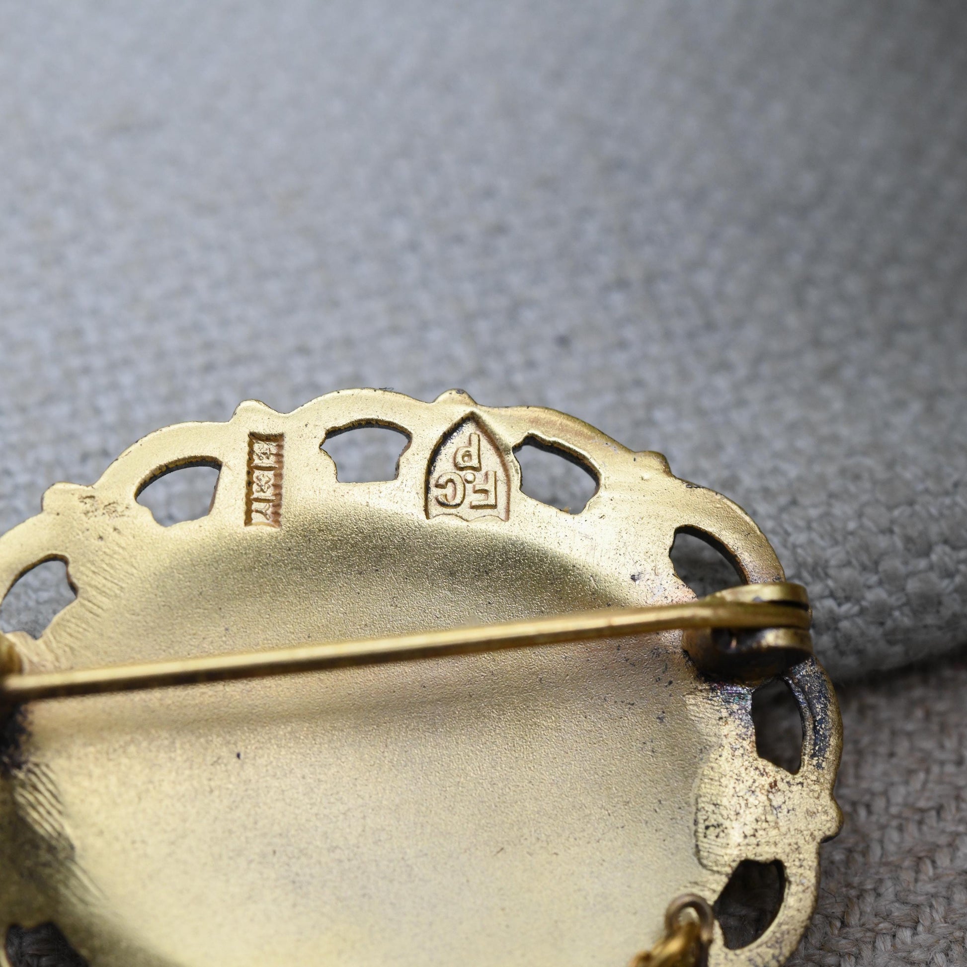 Vintage Silver Gilt Buffalo Brooch RAOB by FC Parry 1973 - Royal Antediluvian Order of Buffaloes