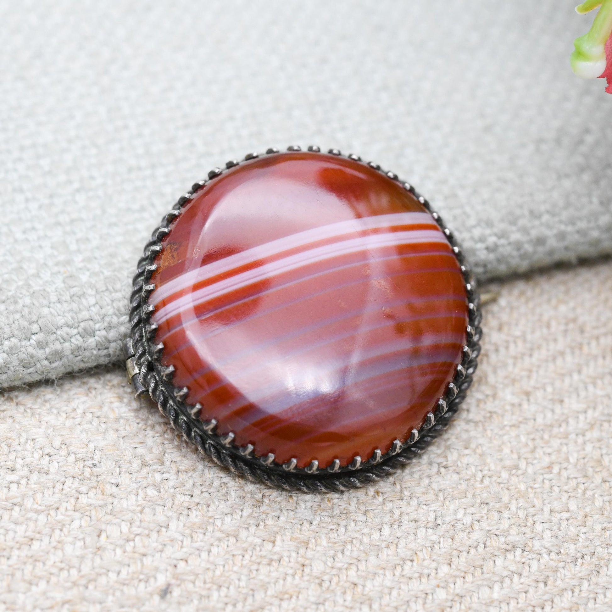 Antique Silver Red Banded Agate Cabochon Brooch c. 1900s