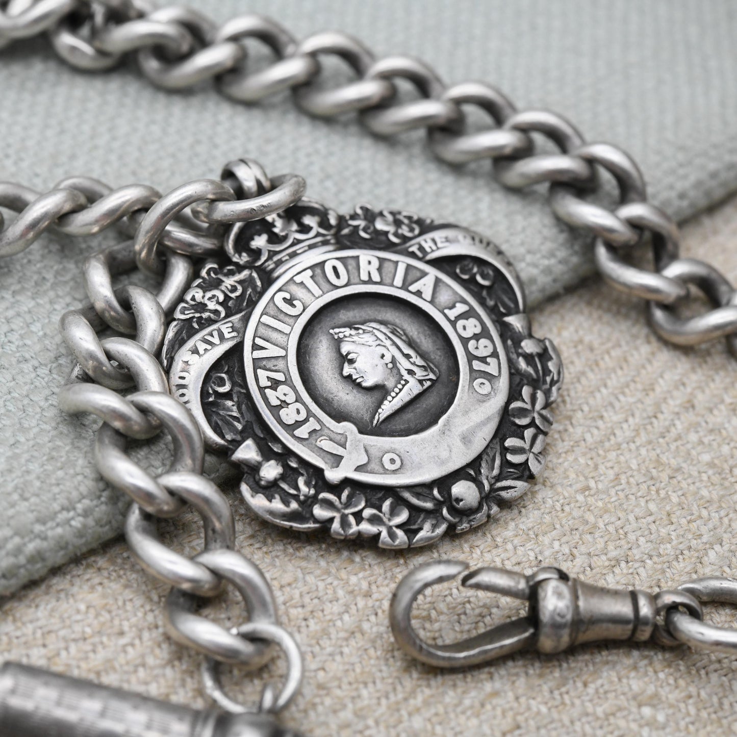 Antique Sterling Silver Albert Chain with Queen Victoria Diamond Jubilee Fob Medal 1897 Propelling Pencil Dog Clip