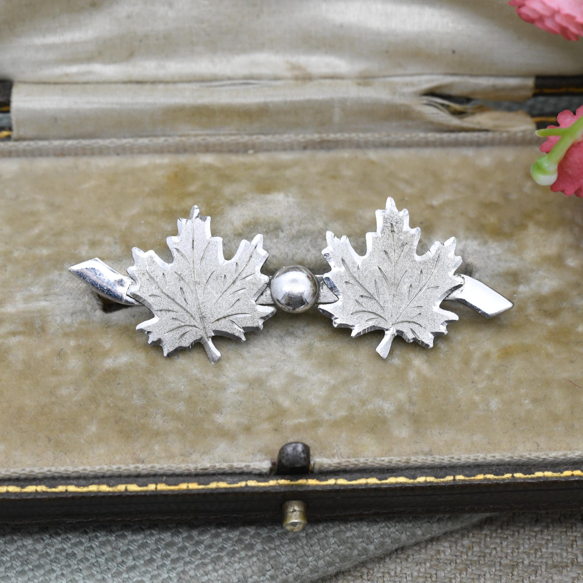 Vintage Sterling Silver Canada Maple Leaf Brooch - Silver Textured Canadian Souvenir
