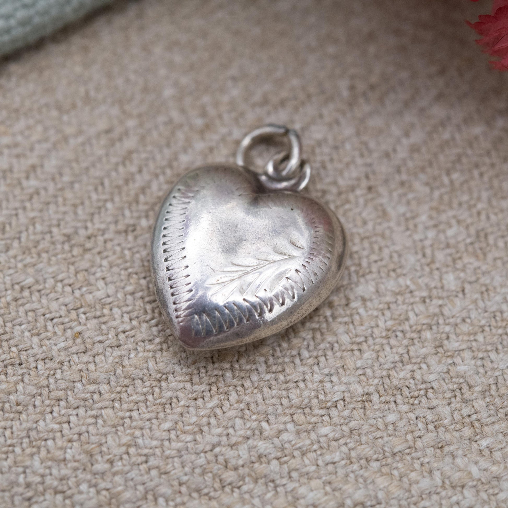 Vintage Sterling Silver Love Heart Charm Pendant with Engraved Pattern - Small Puffed Love Heart | Gift for Charm Bracelet
