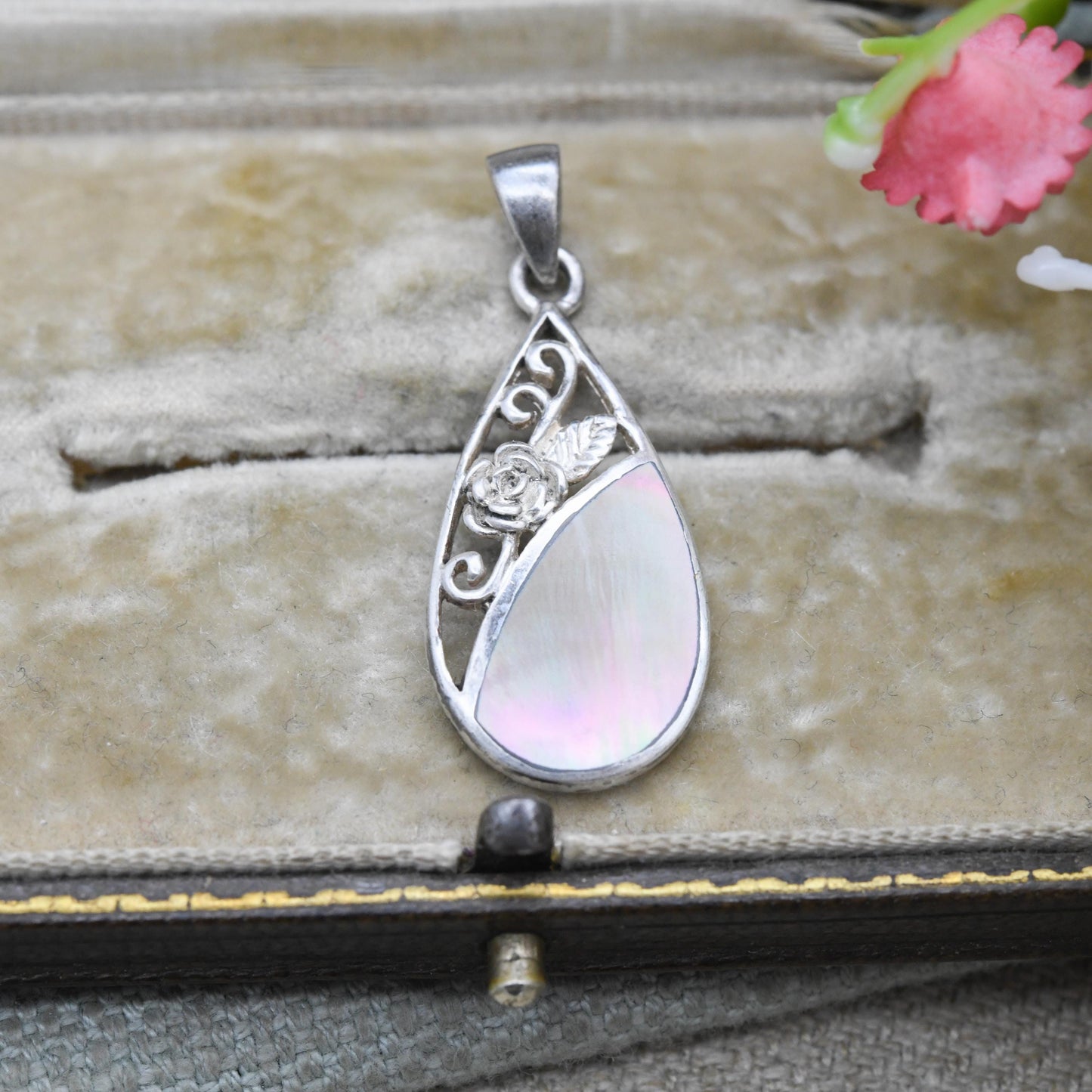 Vintage Sterling Silver Mother of Pearl Tear Drop Pendant - Pretty Silver Gift Necklace with Ornate Little Floral Design