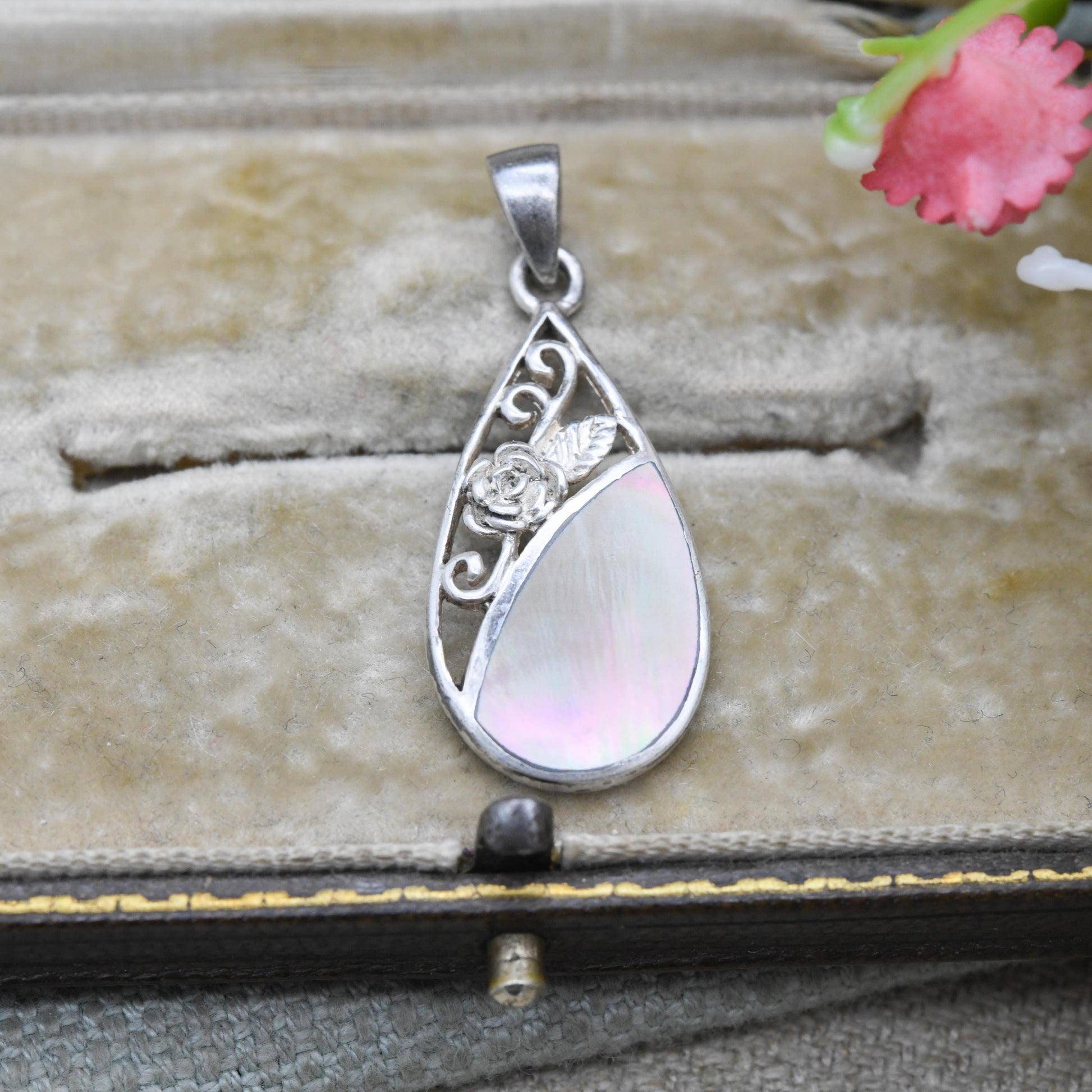 Vintage Sterling Silver Mother of Pearl Tear Drop Pendant - Pretty Silver Gift Necklace with Ornate Little Floral Design