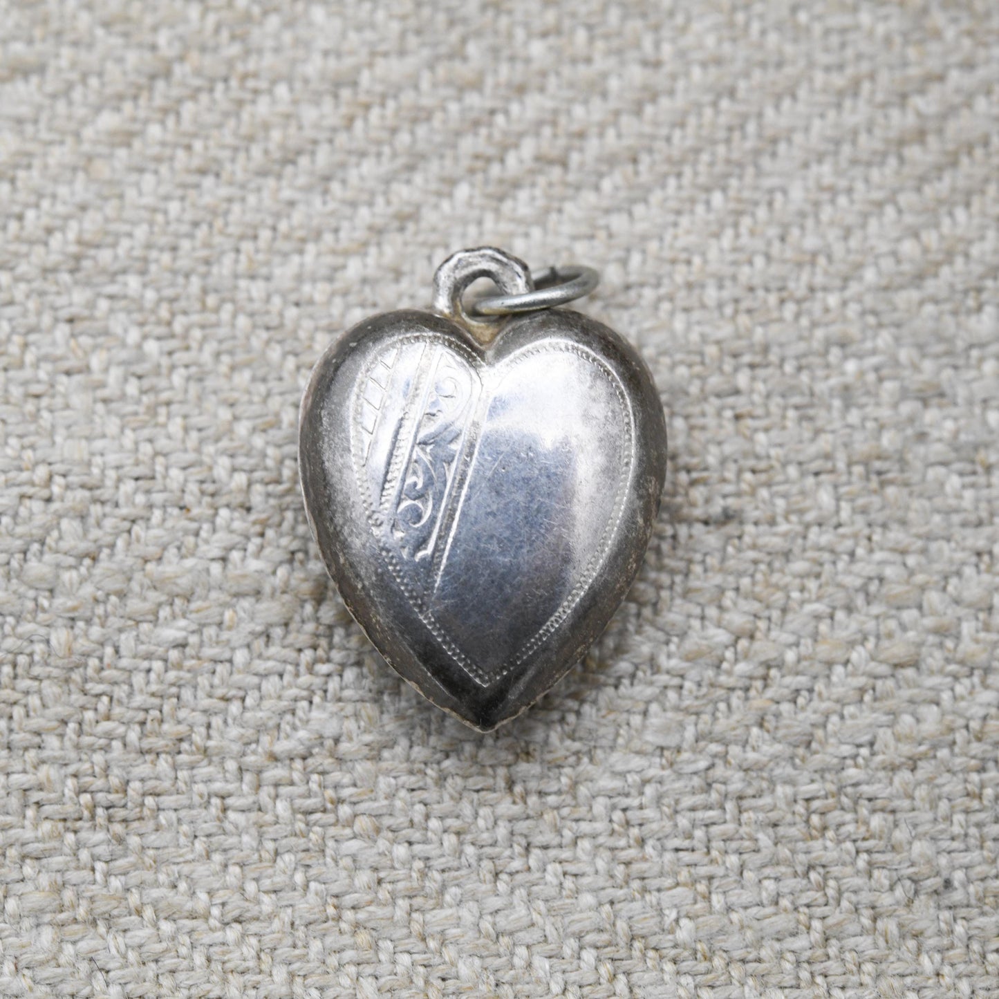 Vintage Sterling Silver Love Heart Charm Pendant with Engraved Pattern - Small Puffed Love Heart | Gift for Charm Bracelet