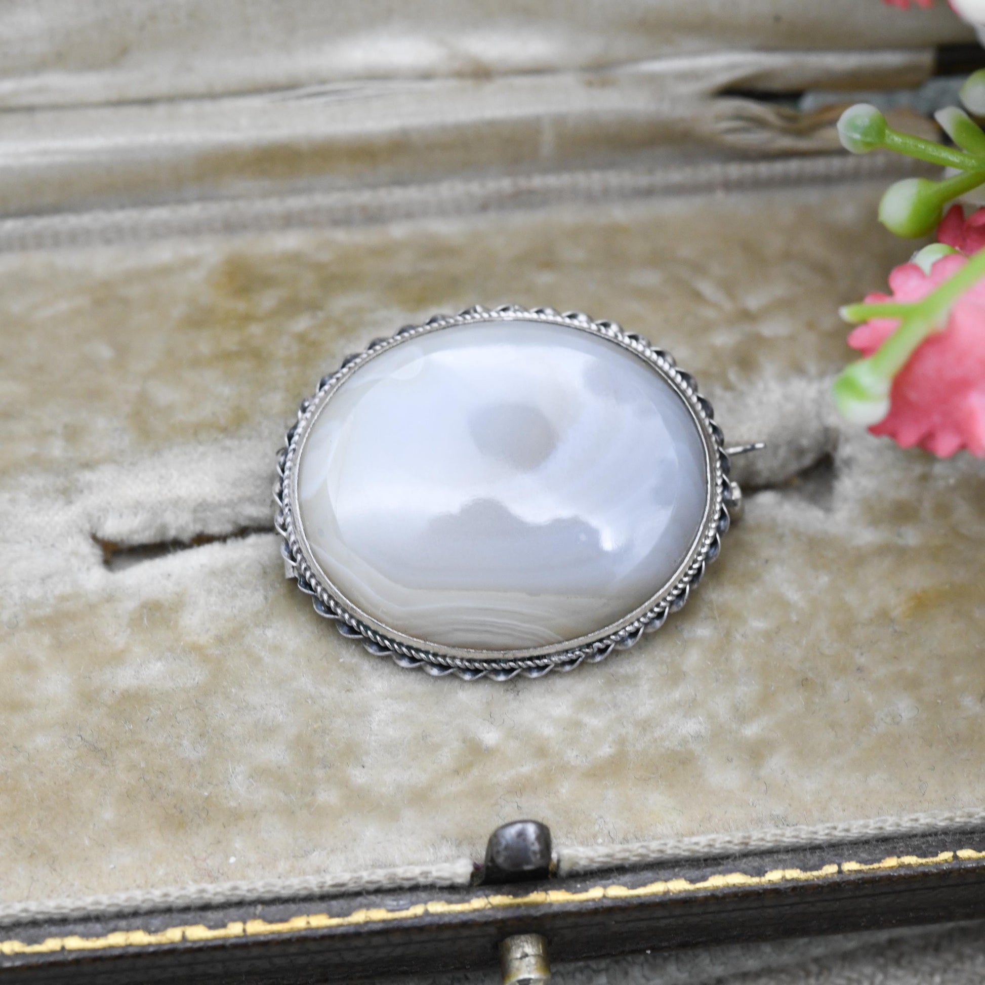 Antique Silver Agate Cabochon Brooch c. 1910s - Milgrain and Rope Twist Setting