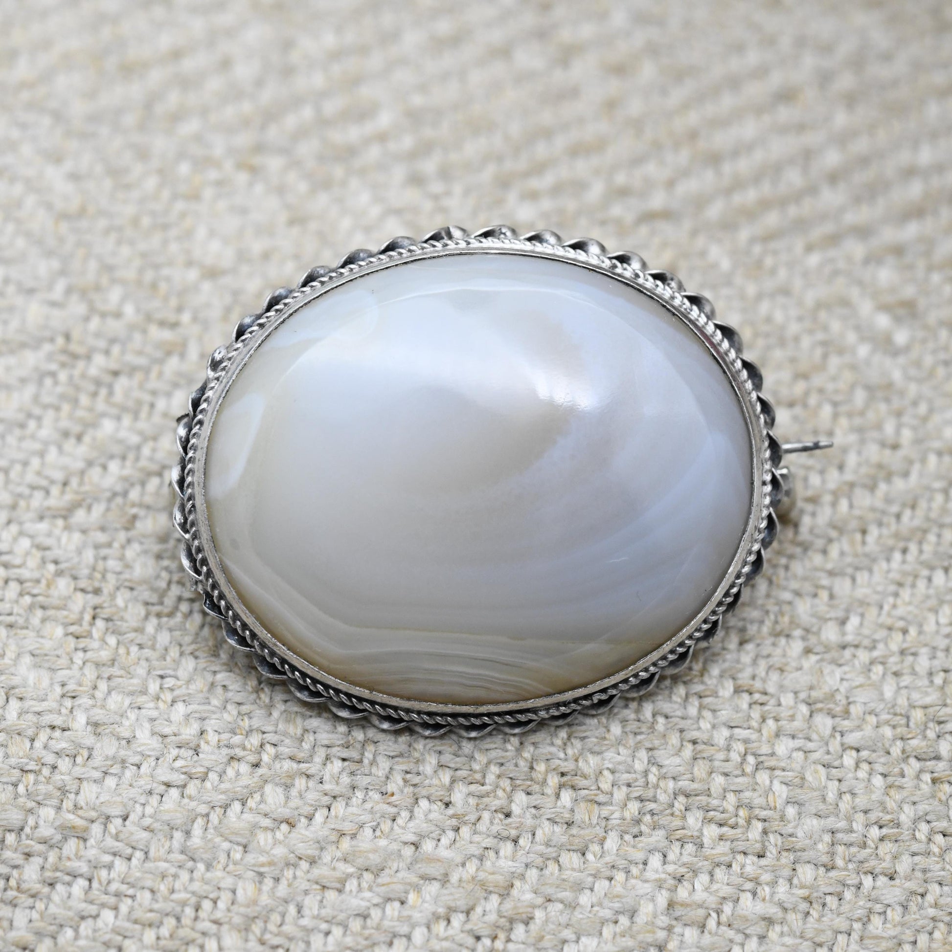Antique Silver Agate Cabochon Brooch c. 1910s - Milgrain and Rope Twist Setting