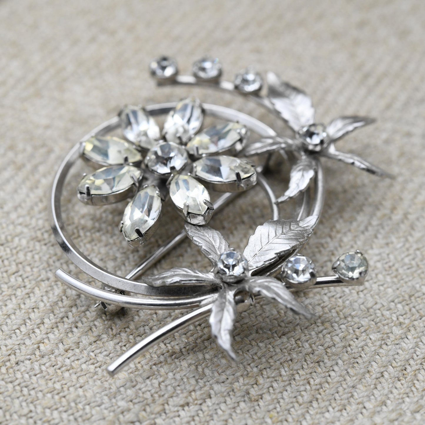 Vintage Krementz Floral Clear Stone Brooch - Beautiful Flowers and Clear Gemstones on an Openwork Mount | Gift for Her
